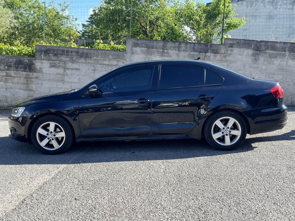 Volkswagen Jetta 1.6 16V TDI CR FAP BlueMotion - 105 2011 BERLINE Confortline PHASE 1