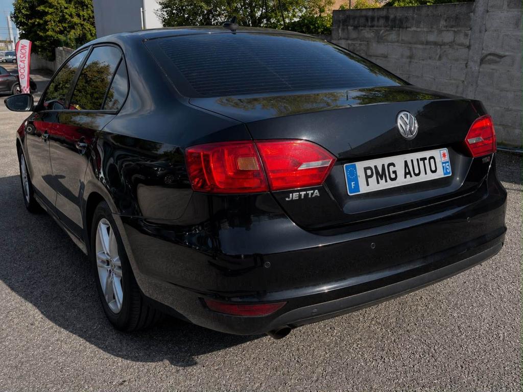 Volkswagen Jetta 1.6 16V TDI CR FAP BlueMotion - 105 2011 BERLINE Confortline PHASE 1