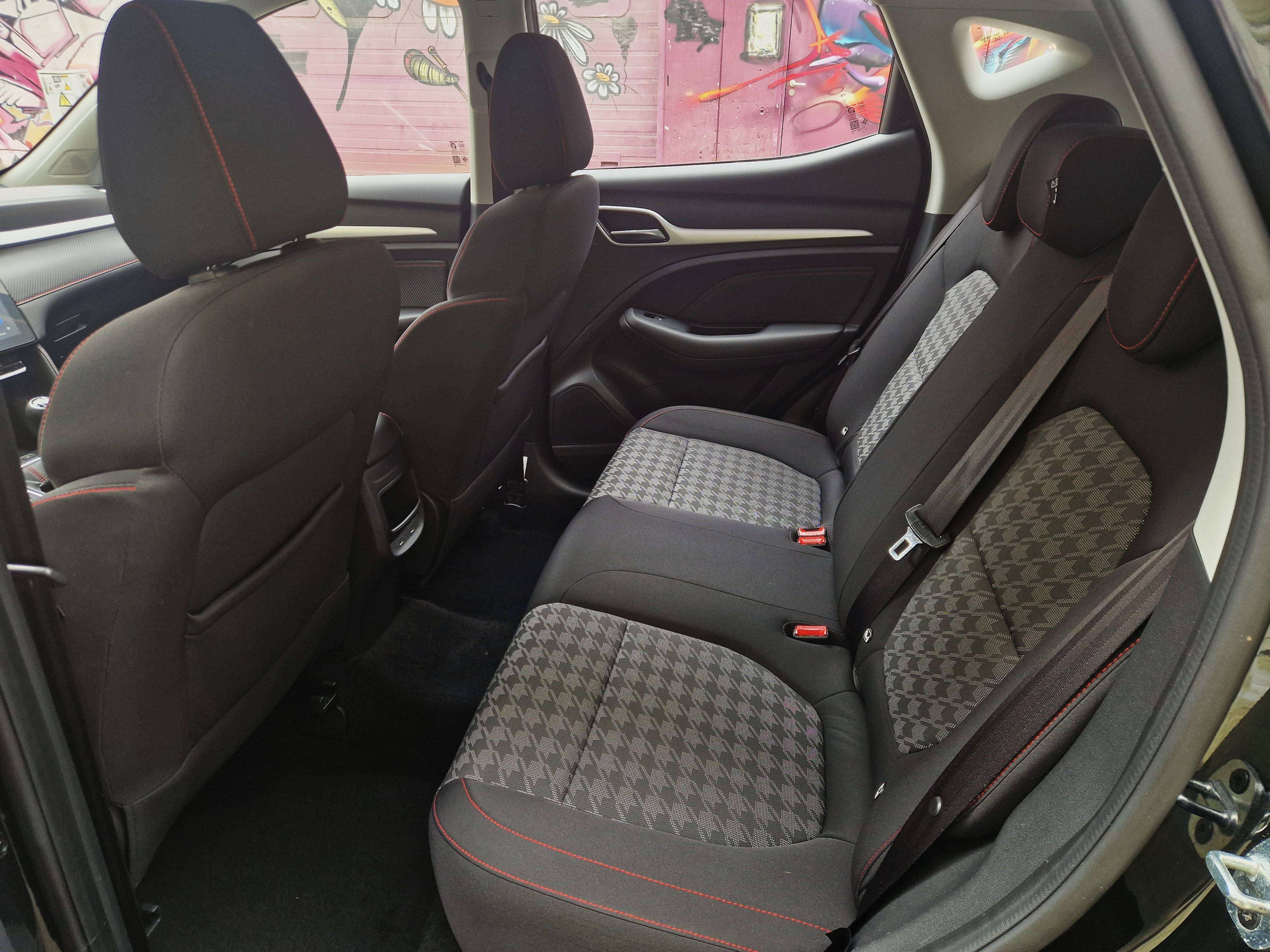MG ZS ZS 1.5 VTi   BTW aftrekbaar