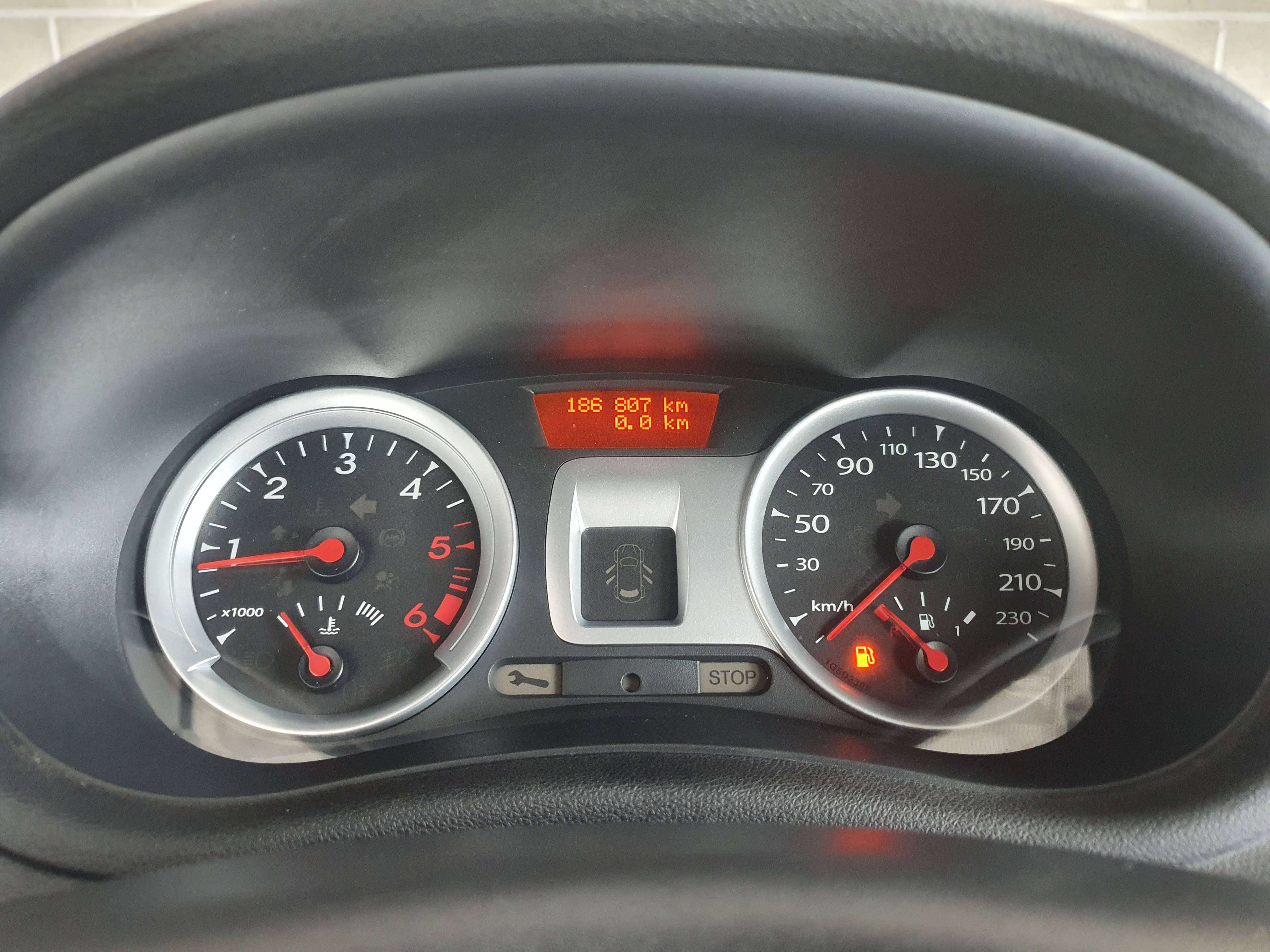 Renault Clio 🟢1.5 DIESEL 75CV - 1ER MAIN - 5 PORTES - CLIM