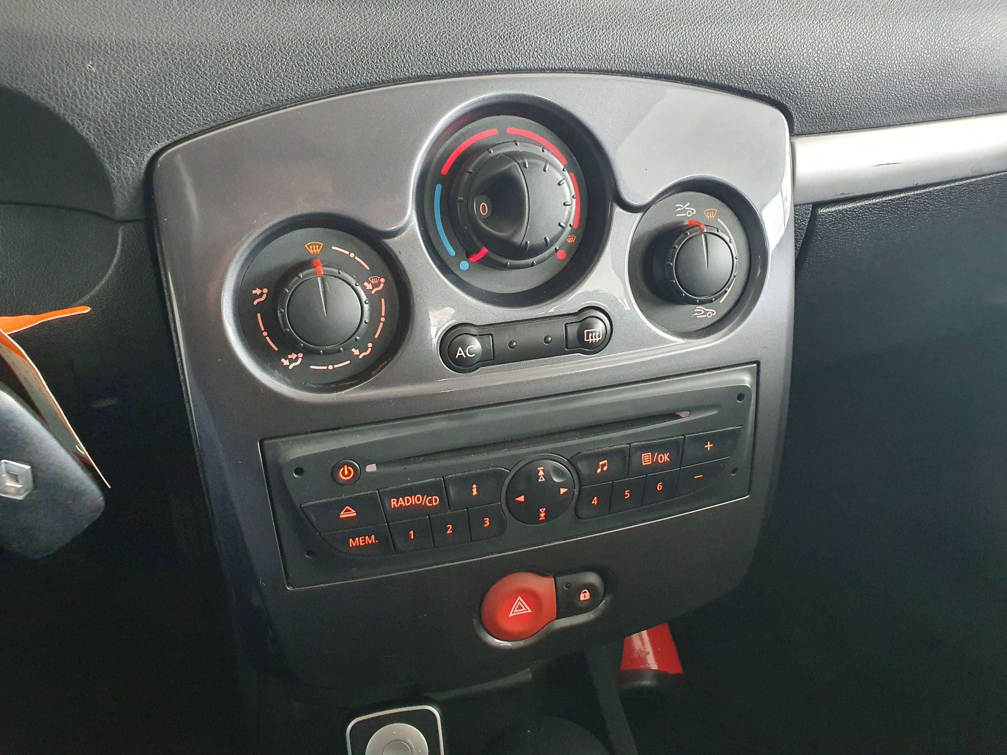 Renault Clio 🟢1.5 DIESEL 75CV - 1ER MAIN - 5 PORTES - CLIM