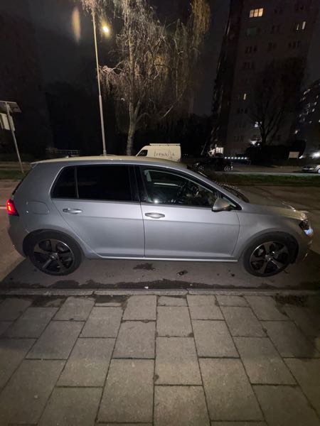 Volkswagen Golf VII (2) 1.0 TSI 85 BLUEMOTION TECHNOLOGY TRENDLINE 5P