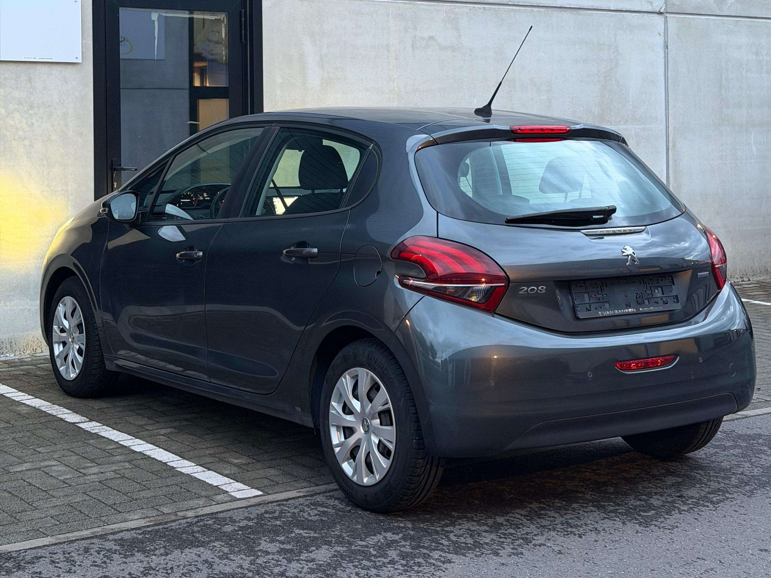 Peugeot 208 208 1.2i Active