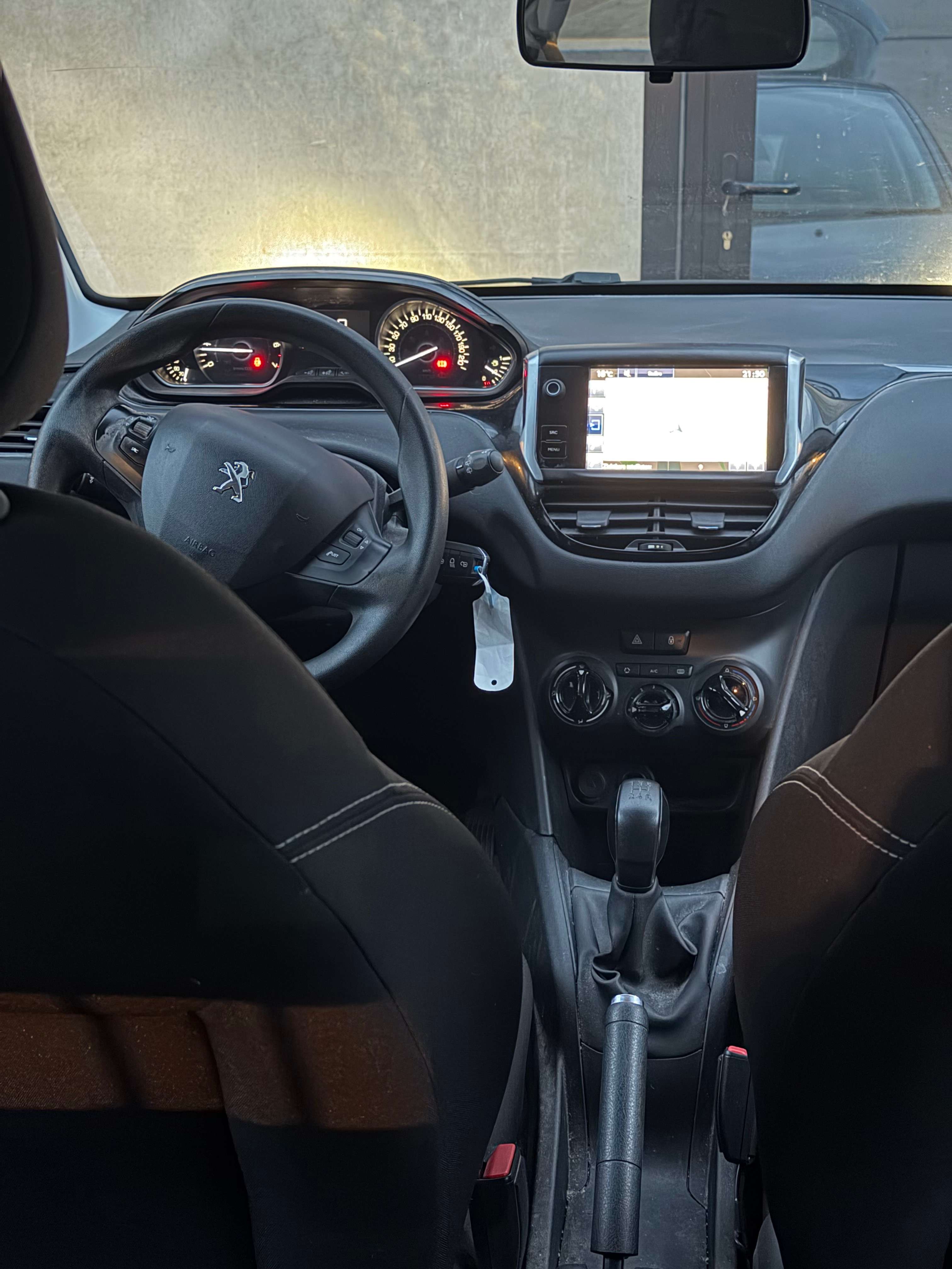 Peugeot 208 208 1.2i Active
