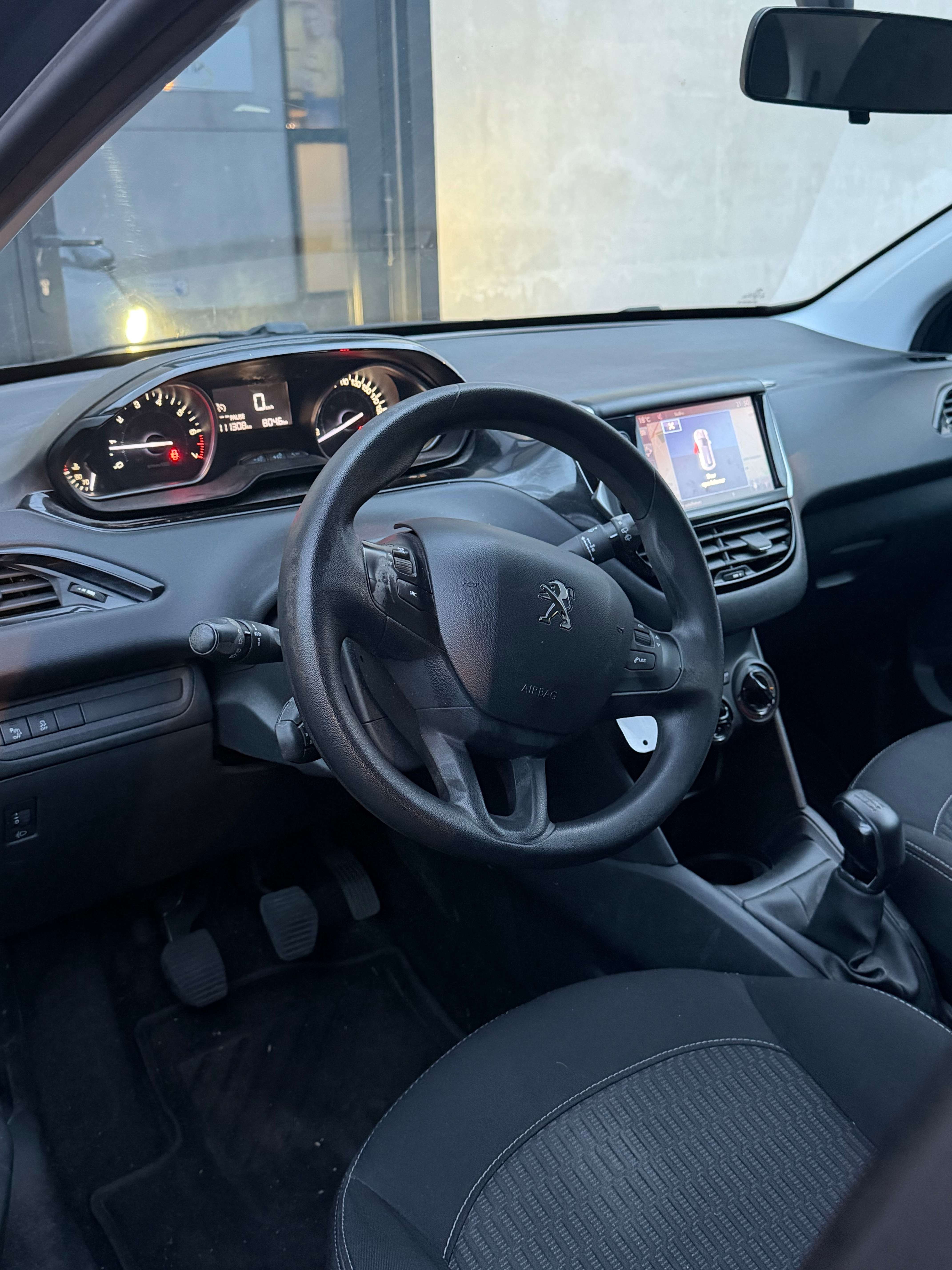 Peugeot 208 208 1.2i Active