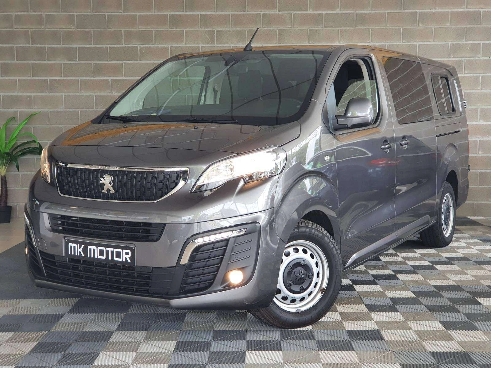 Peugeot Expert 🟢2.0 DIESEL 122CV - DOUBLE CABINE - 5PLACES - UTILITAIRE