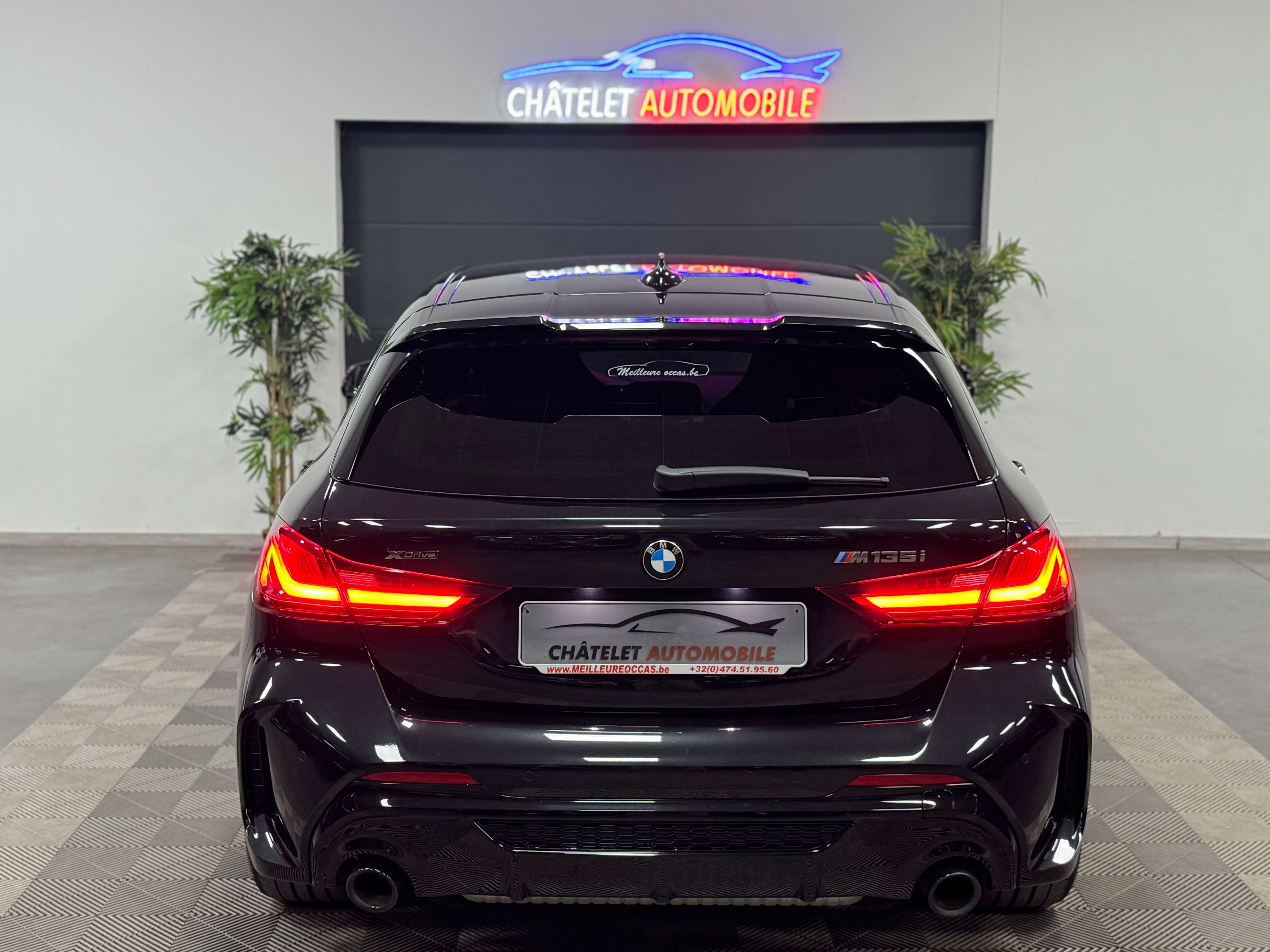 BMW 135 i B48 Pack-M Full Black Siège F1 12 mois garantie