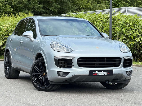 Porsche Cayenne RÉSERVÉ !!