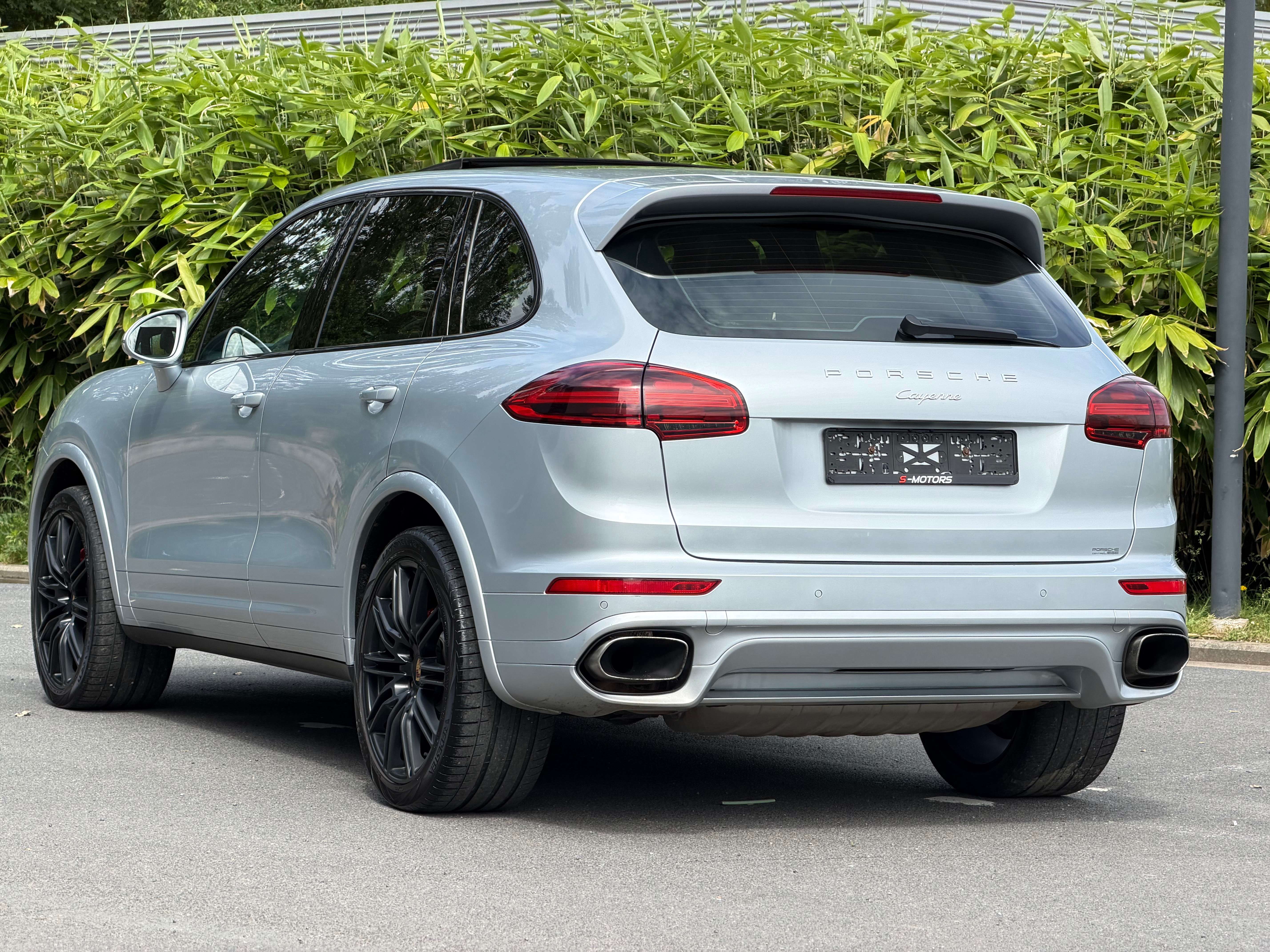 Porsche Cayenne RÉSERVÉ !!