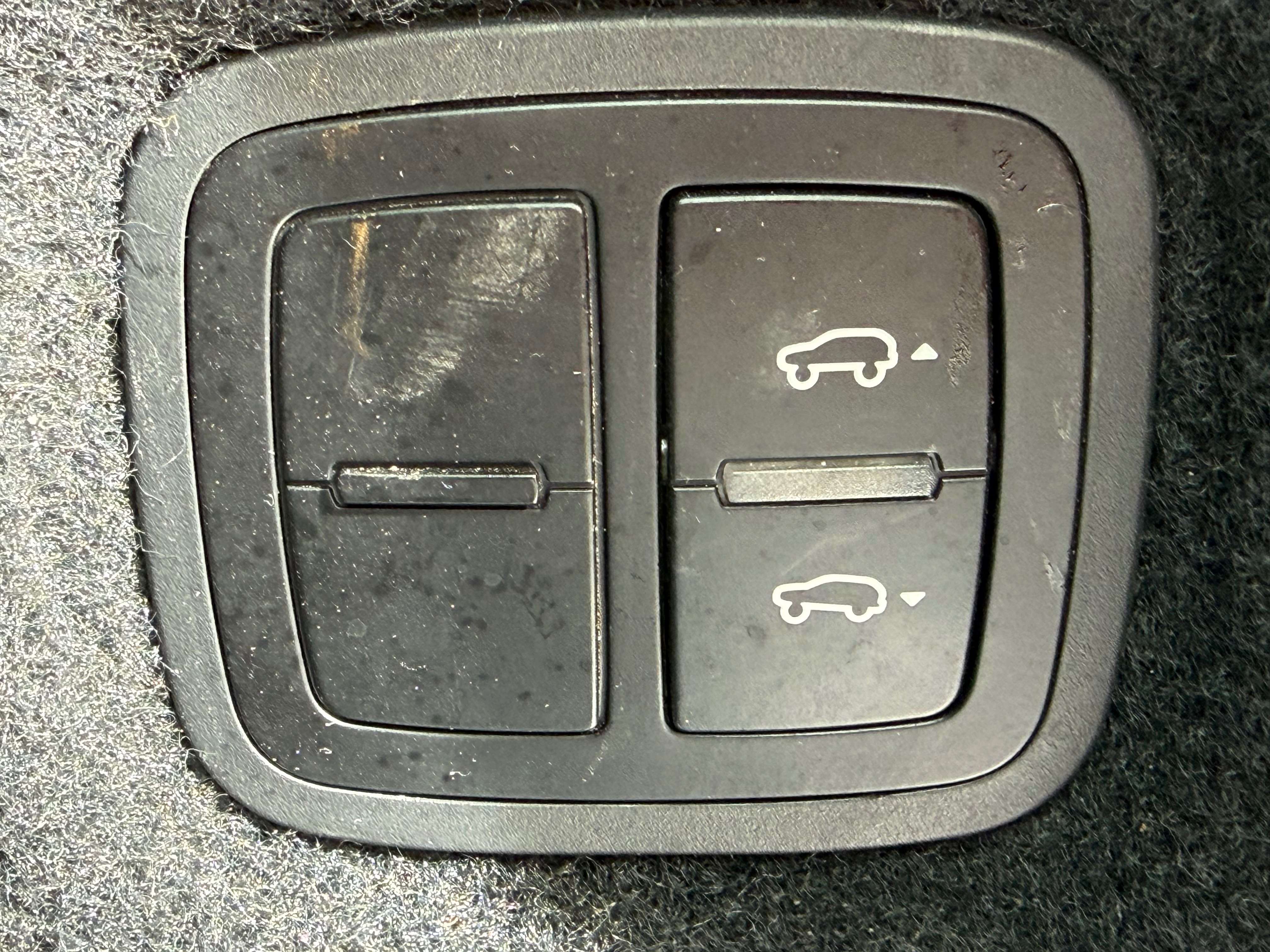Porsche Cayenne RÉSERVÉ !!