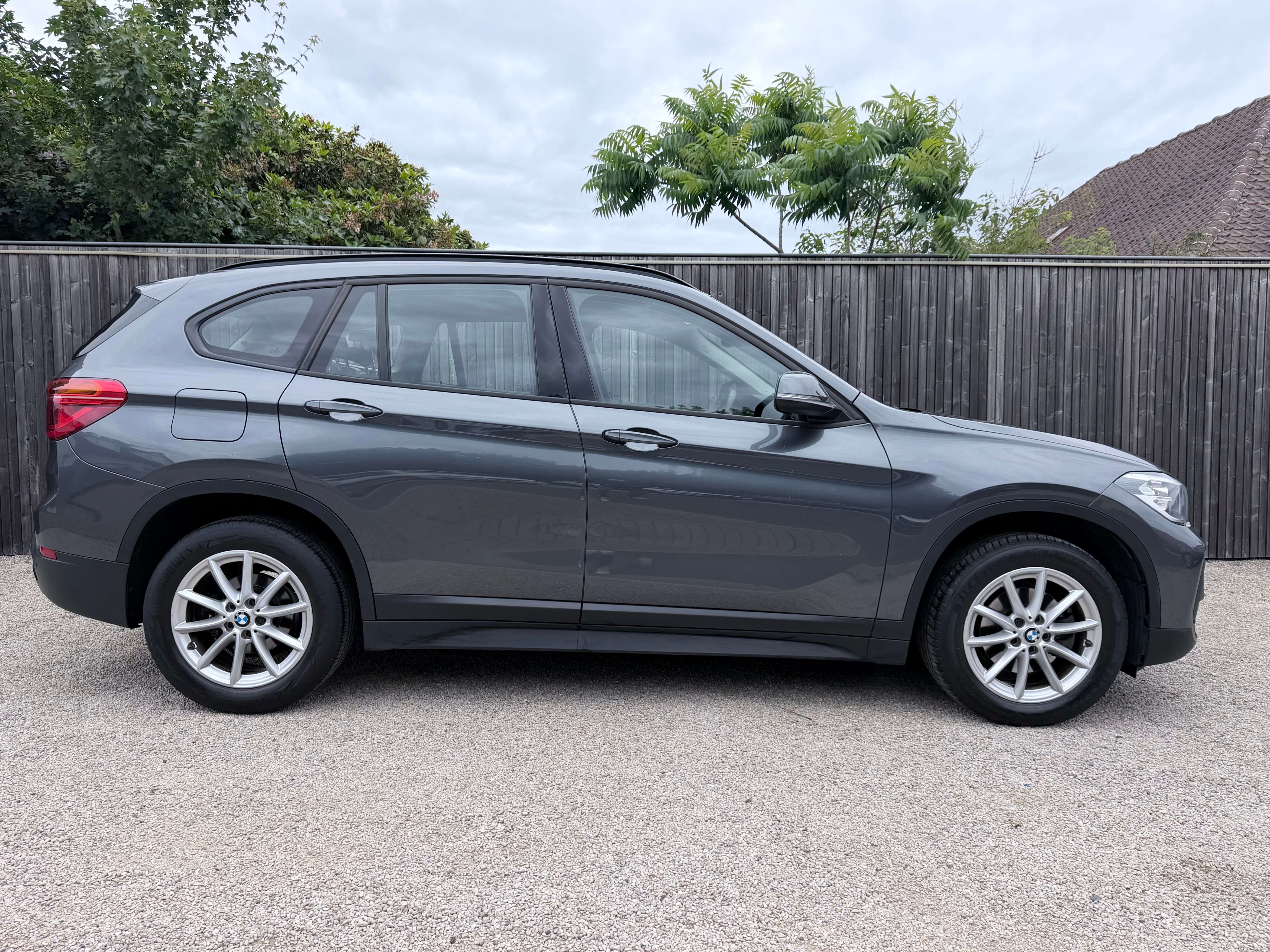 BMW X1 X1 1.5iA sDrive18 NETTO: € 17.347