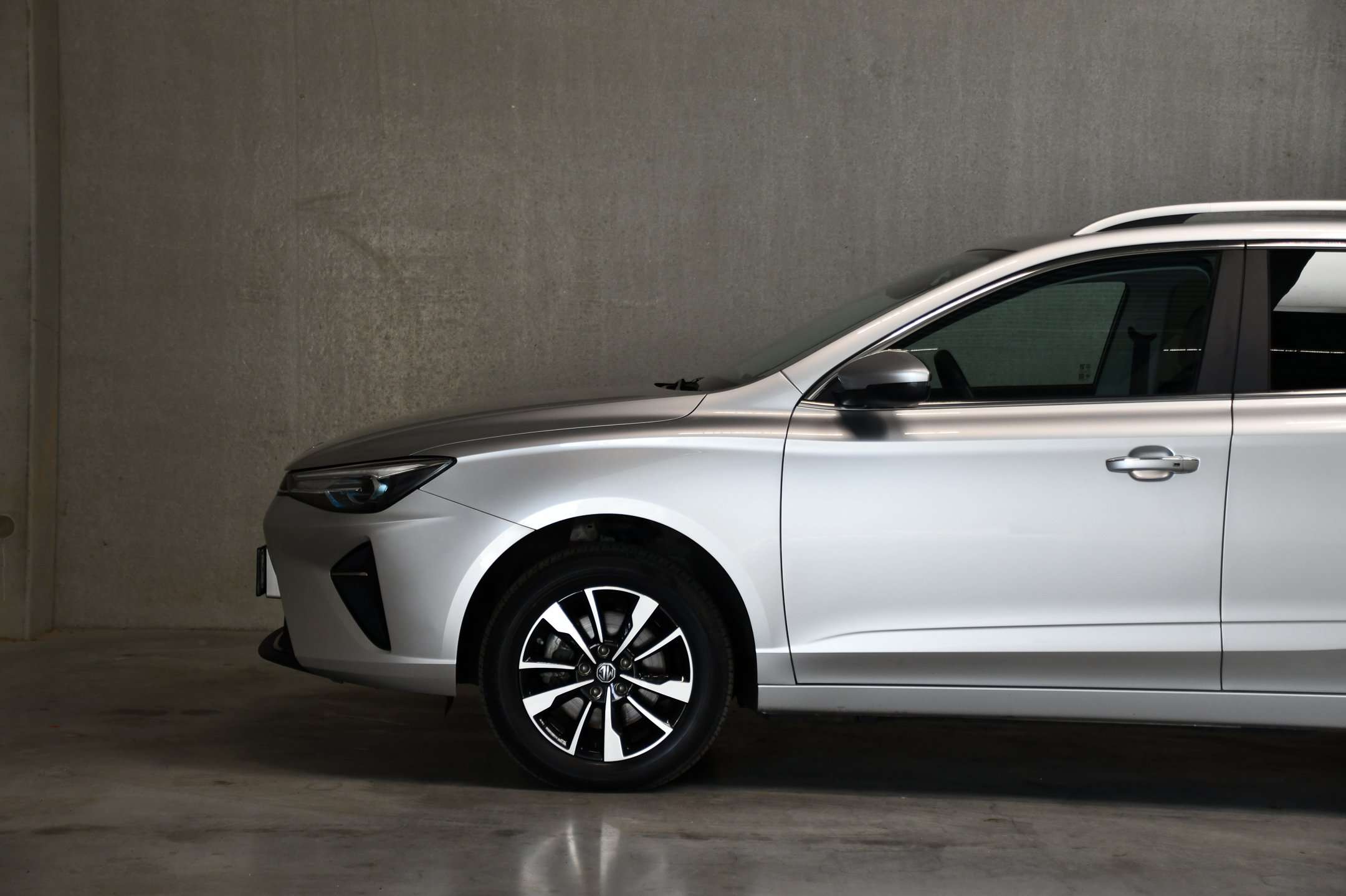 MG MG5 61 kWh l Long Range l Carplay l ACC l DAB l Zetelverw.