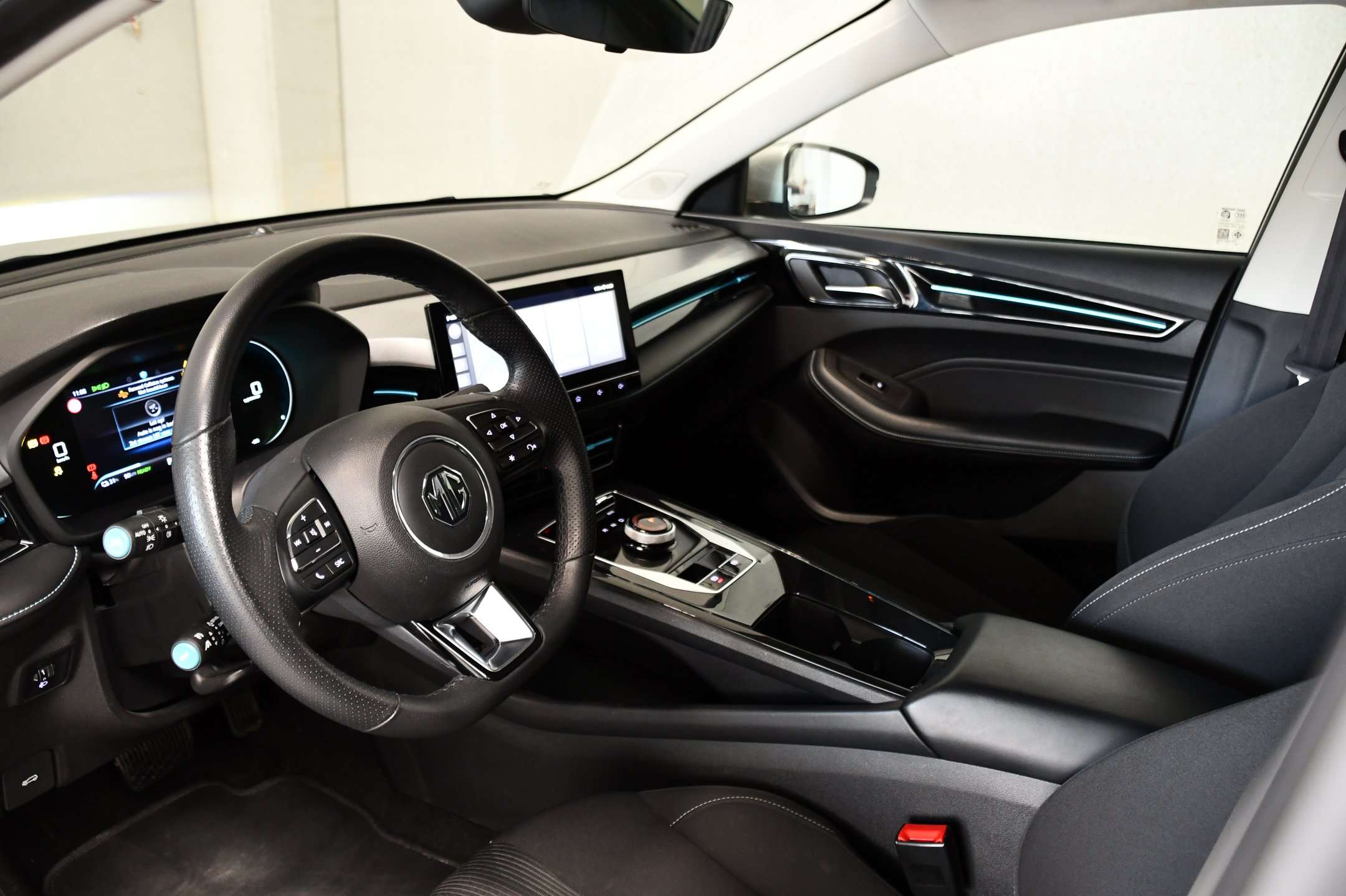 MG MG5 61 kWh l Long Range l Carplay l ACC l DAB l Zetelverw.
