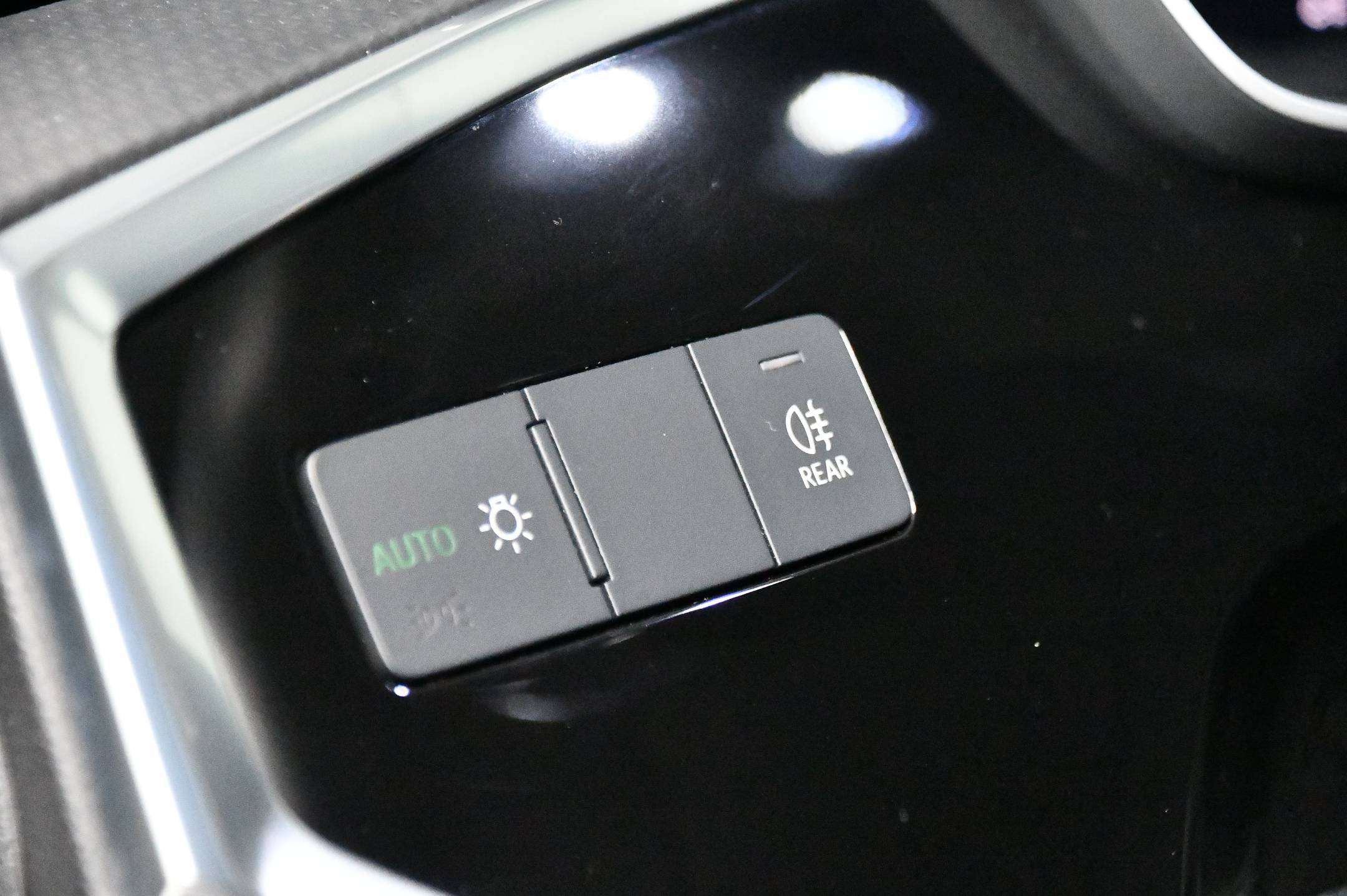 Audi Q3 Q3 Plug in Hybride l Adaptive Cruise Control l Camera l Zetelverwarming l Getinte ramen