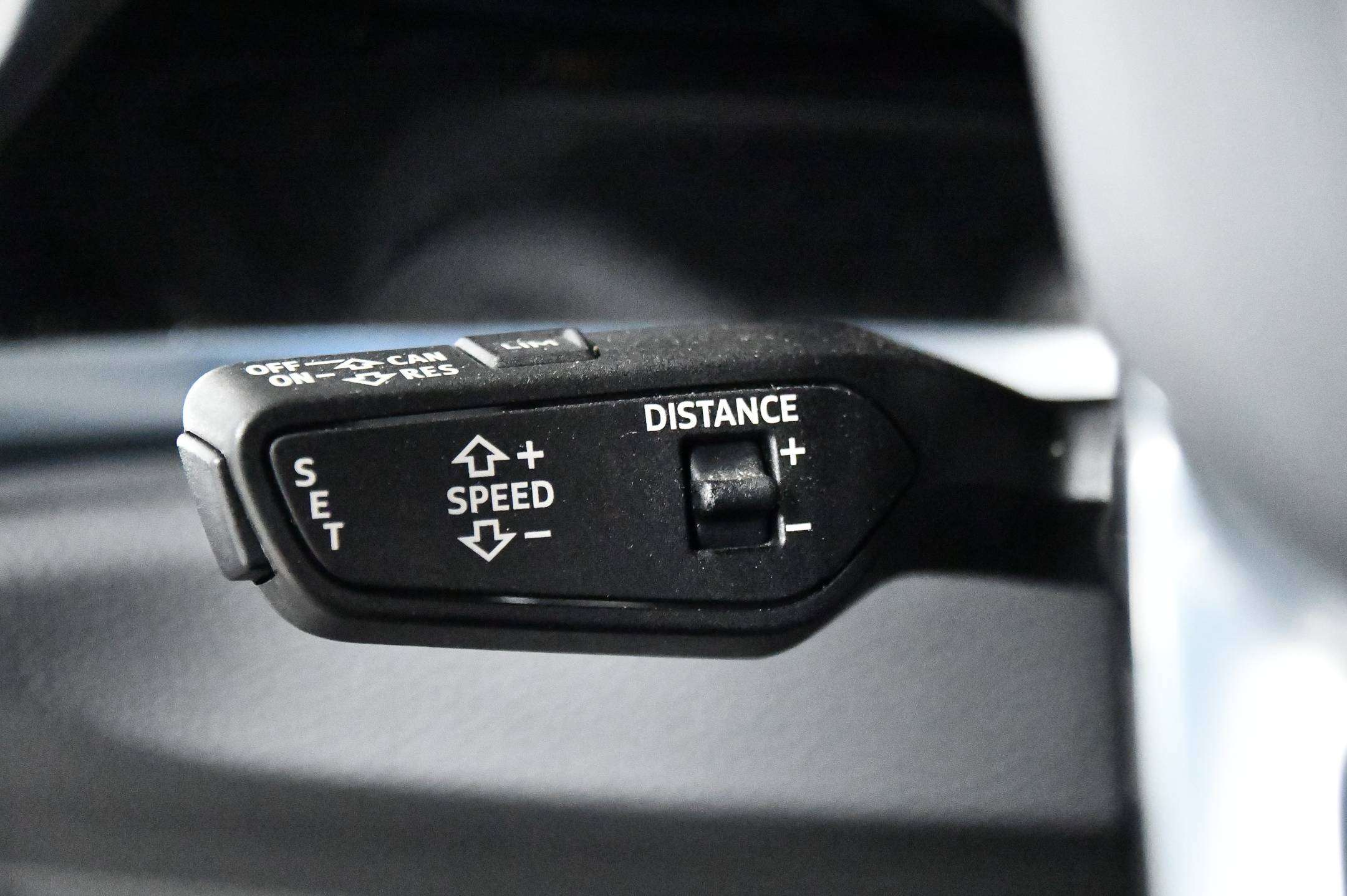Audi Q3 Q3 Plug in Hybride l Adaptive Cruise Control l Camera l Zetelverwarming l Getinte ramen