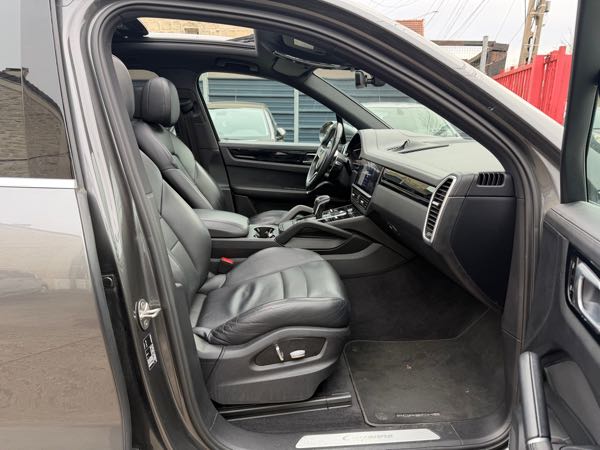 Porsche Cayenne 3.0 HYBRID 462CV