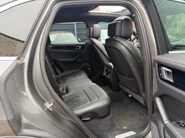 Porsche Cayenne 3.0 HYBRID 462CV