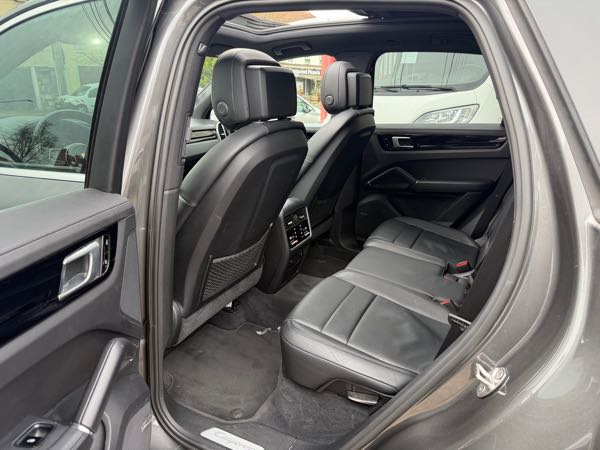 Porsche Cayenne 3.0 HYBRID 462CV