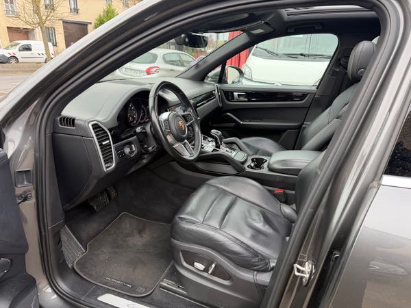 Porsche Cayenne 3.0 HYBRID 462CV
