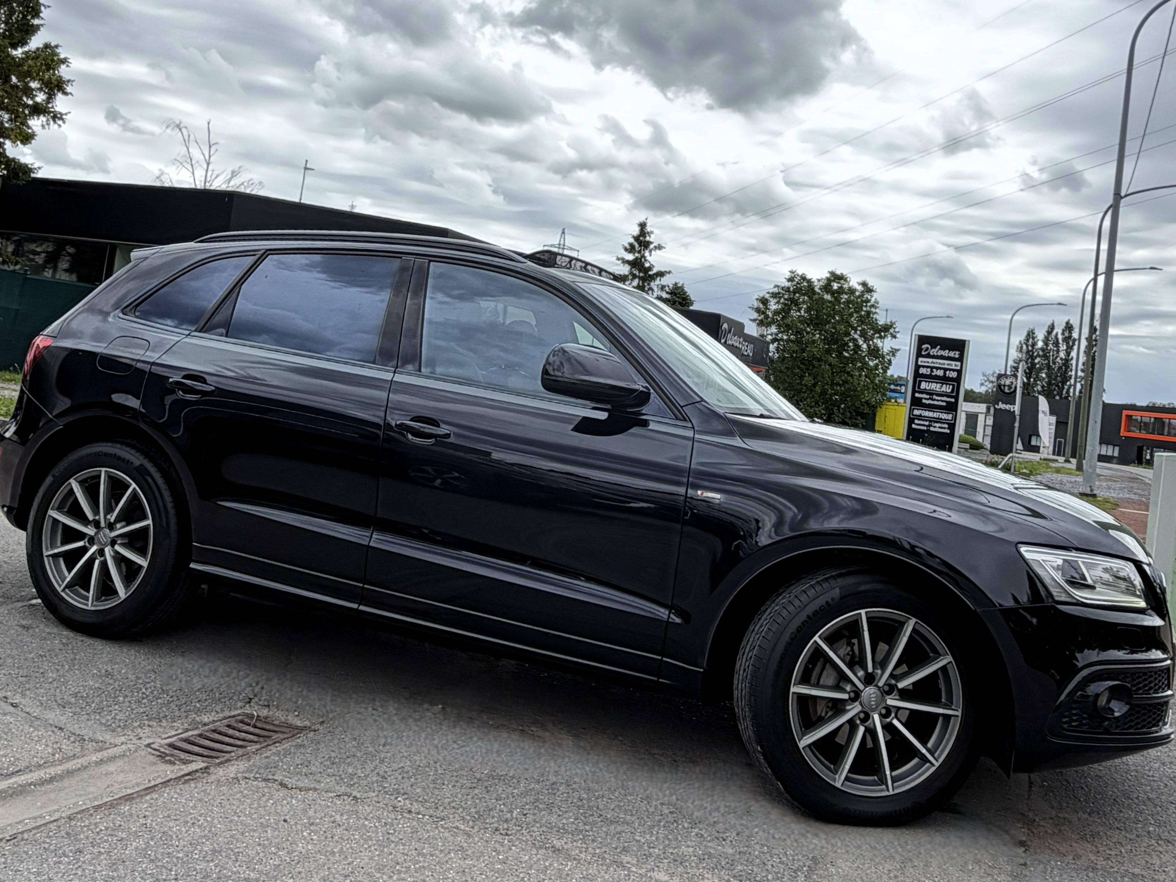 Audi Q5 2.0 TDi S-Line Design Edition 1er PROPRIO/CUIR/NAVI/LED/PANO/JA19"