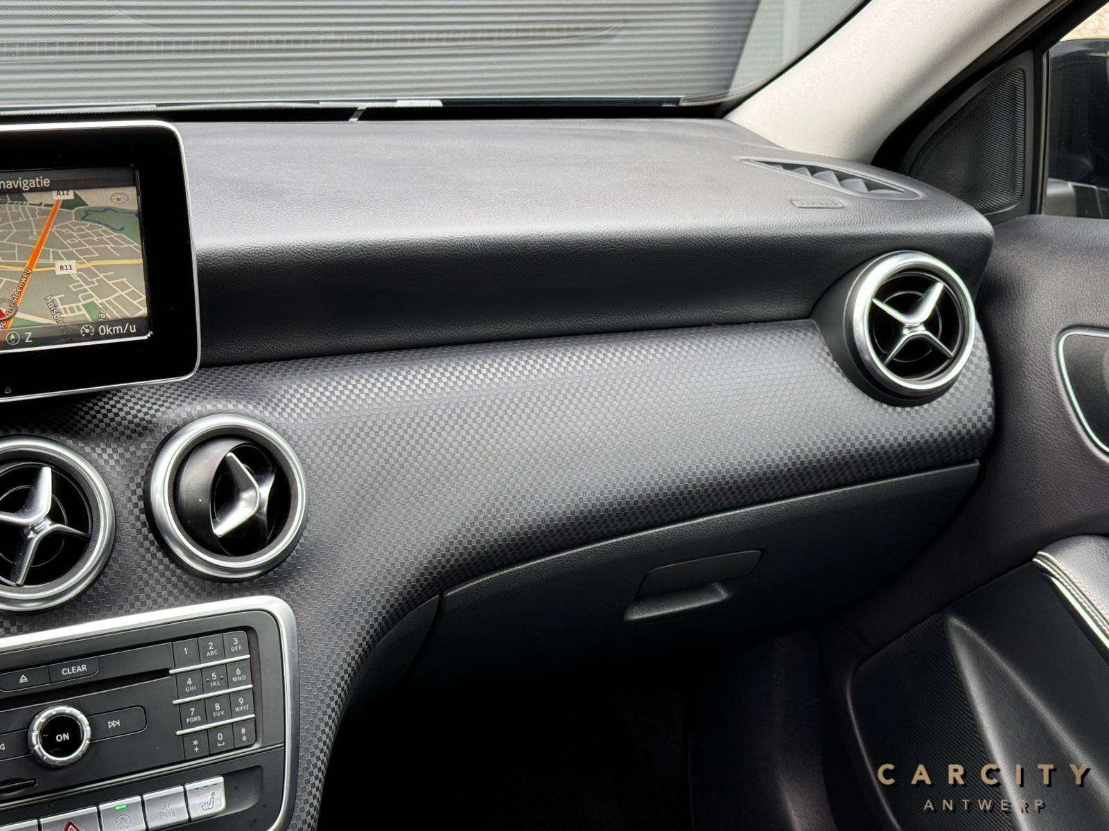Mercedes-Benz A 180 A 180 BlueEFFICIENCY | NAVI | BLUETOOTH | LED | ZETELVERWARMING |