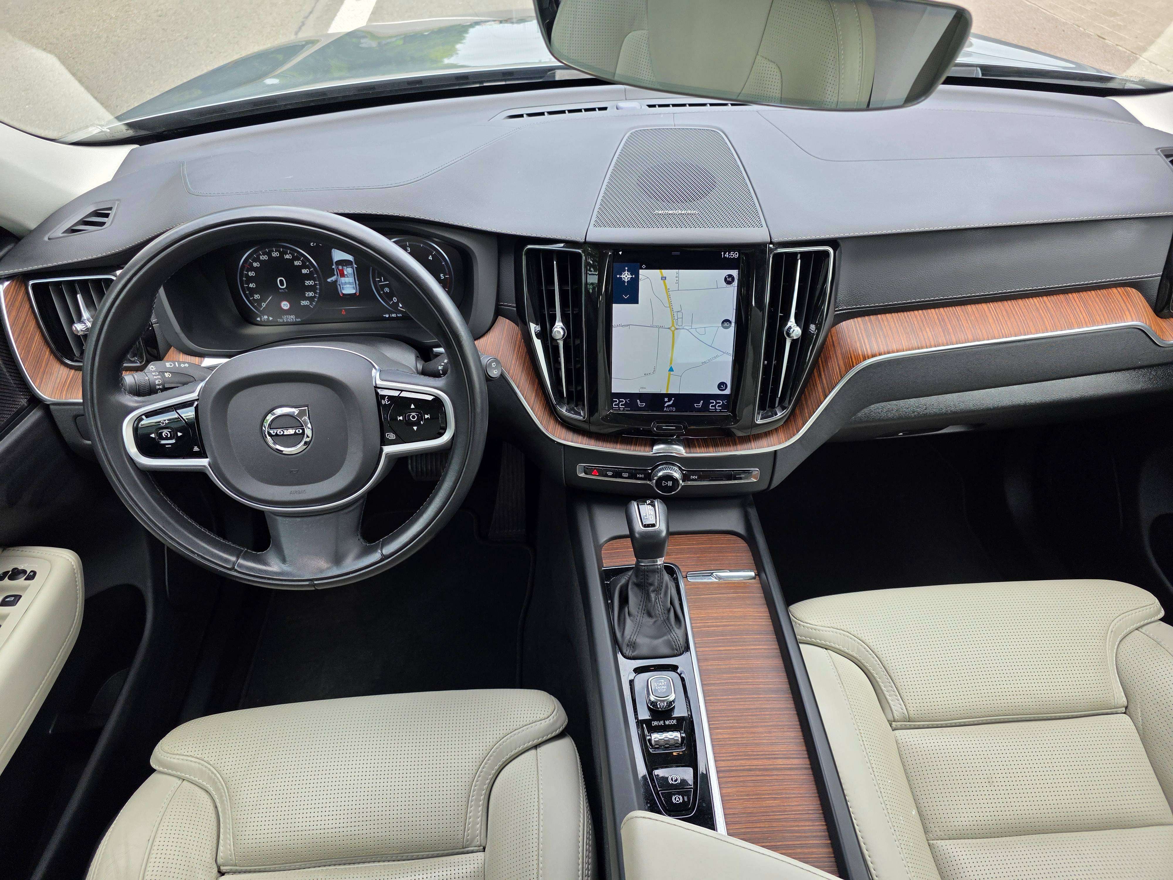 Volvo XC60 2.0 D4 Inscription Geartronic AdBlue 1°EIG. FULL OPTIES . IN PERFECTE STAAT !!