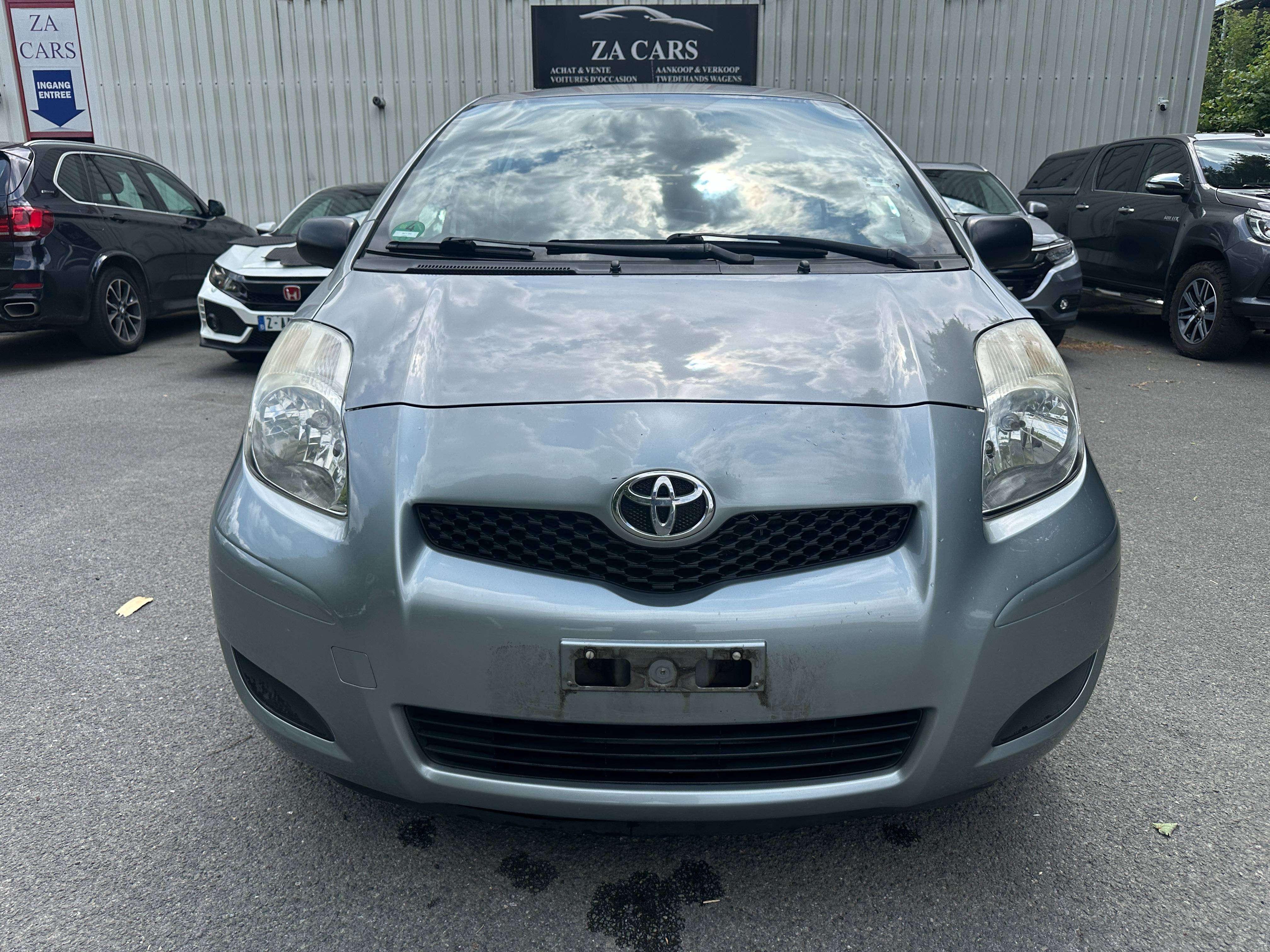 Toyota Yaris Yaris 1.0i VVT-i Comfort/exportation uniquement hors EU