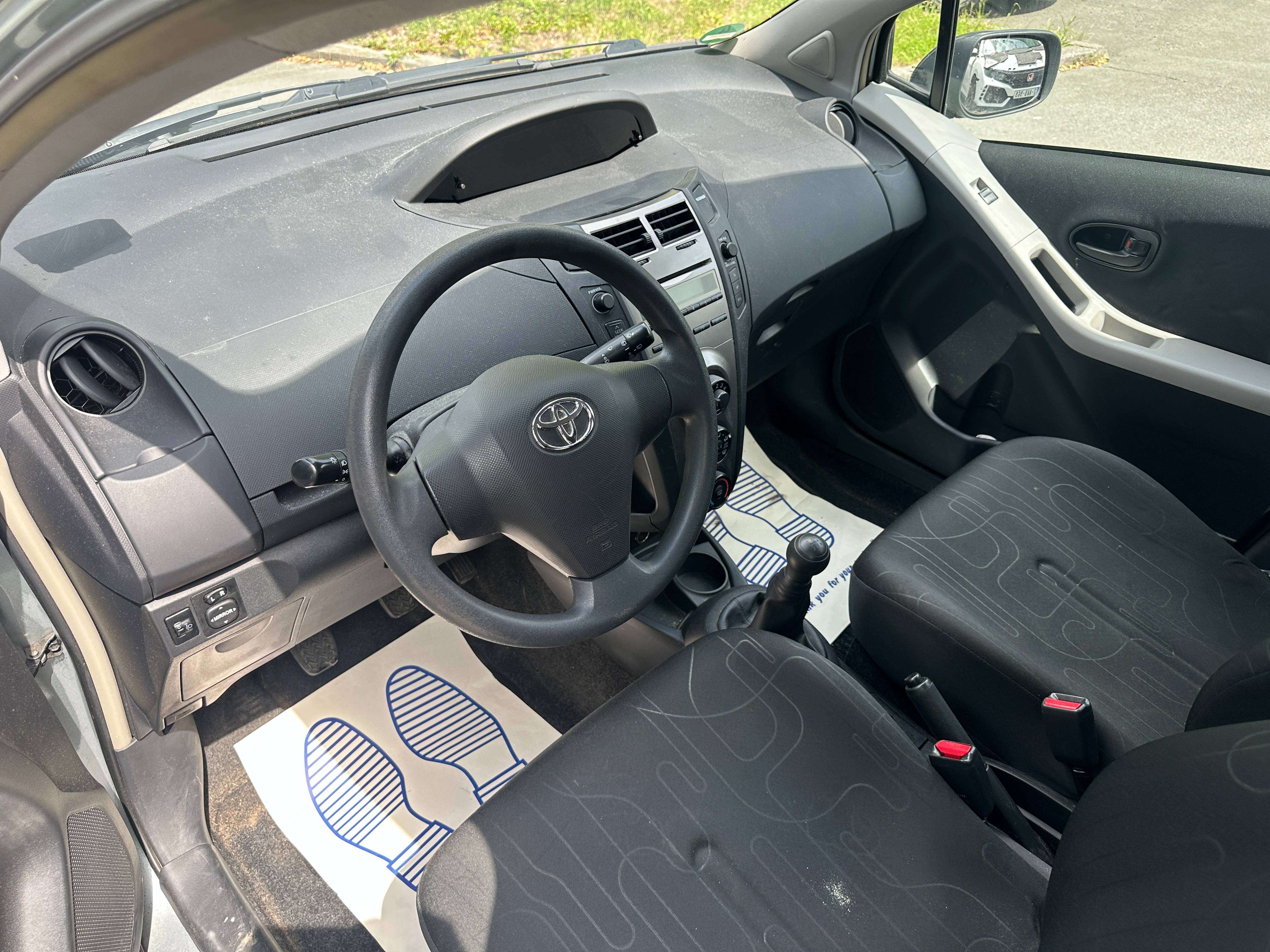 Toyota Yaris Yaris 1.0i VVT-i Comfort/exportation uniquement hors EU