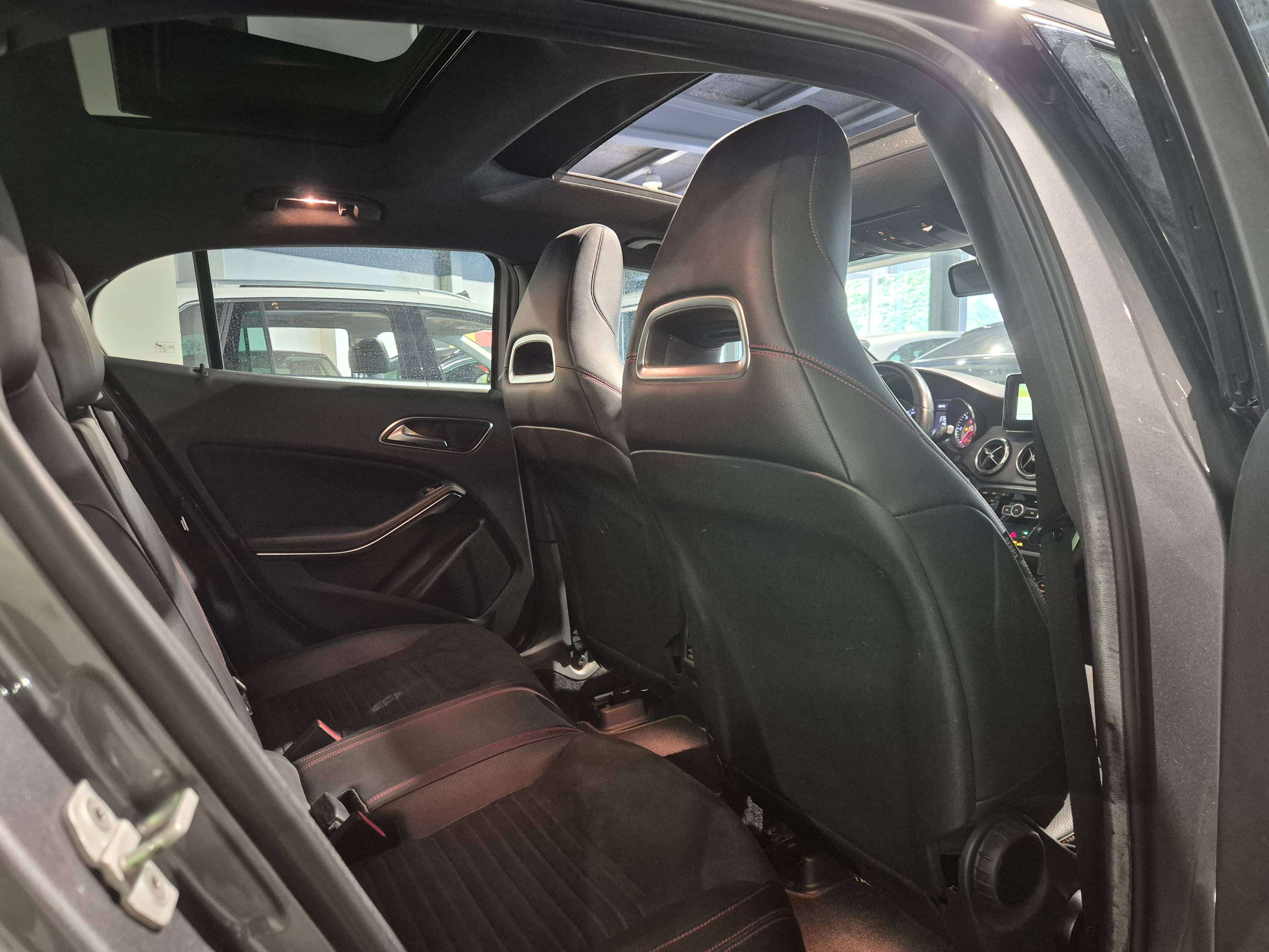 Mercedes-Benz GLA 200 GLA 200 d 4-Matic