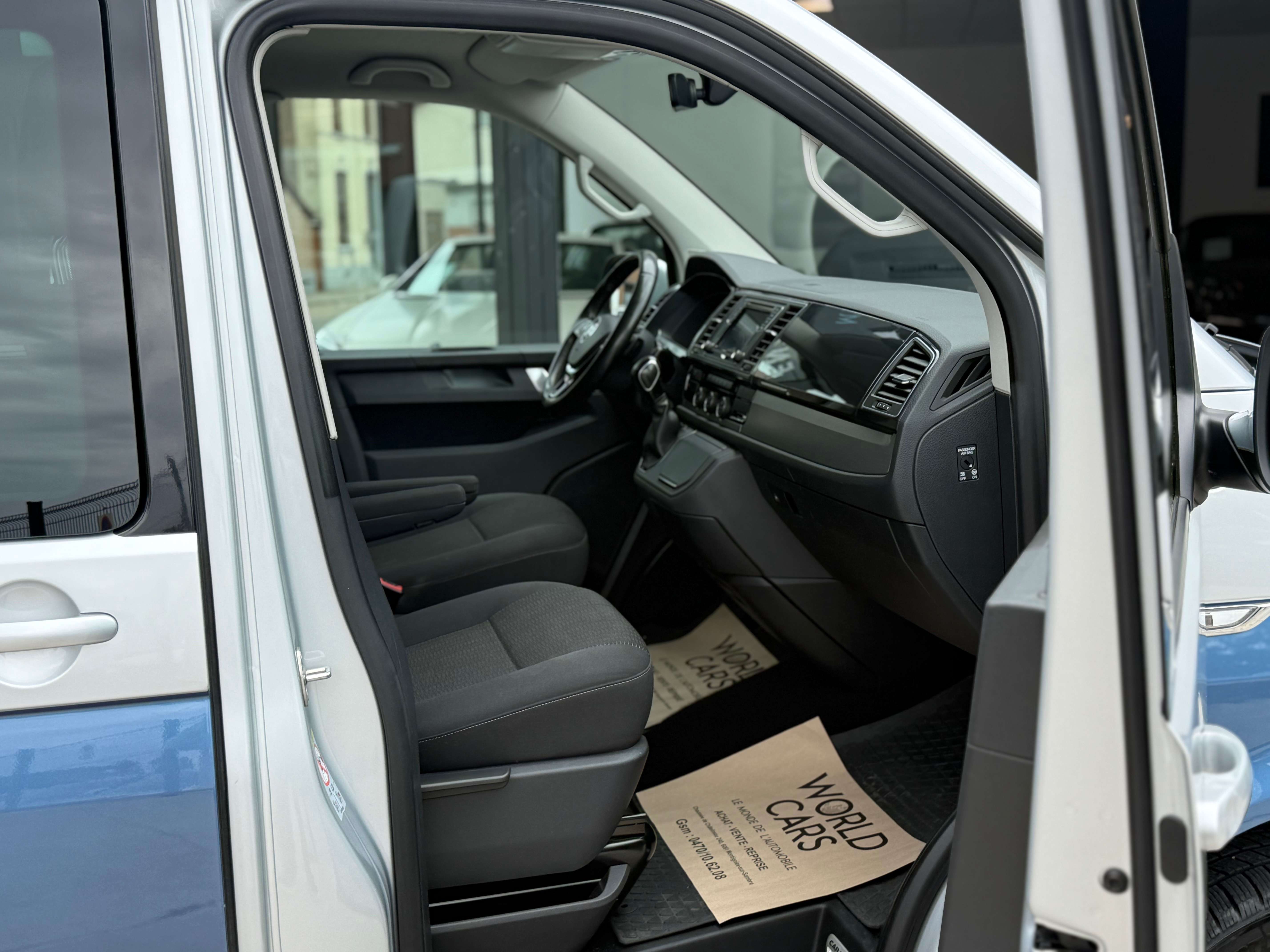 Volkswagen T6 Caravelle 2.0 TDi 150CV DSG TVAC*BTWIN - 8 PLACES- DISTRONIC - CAMERA - NAVIGATION - CARPLAY- FRONT ASSIST - GARANTIE 12MOIS