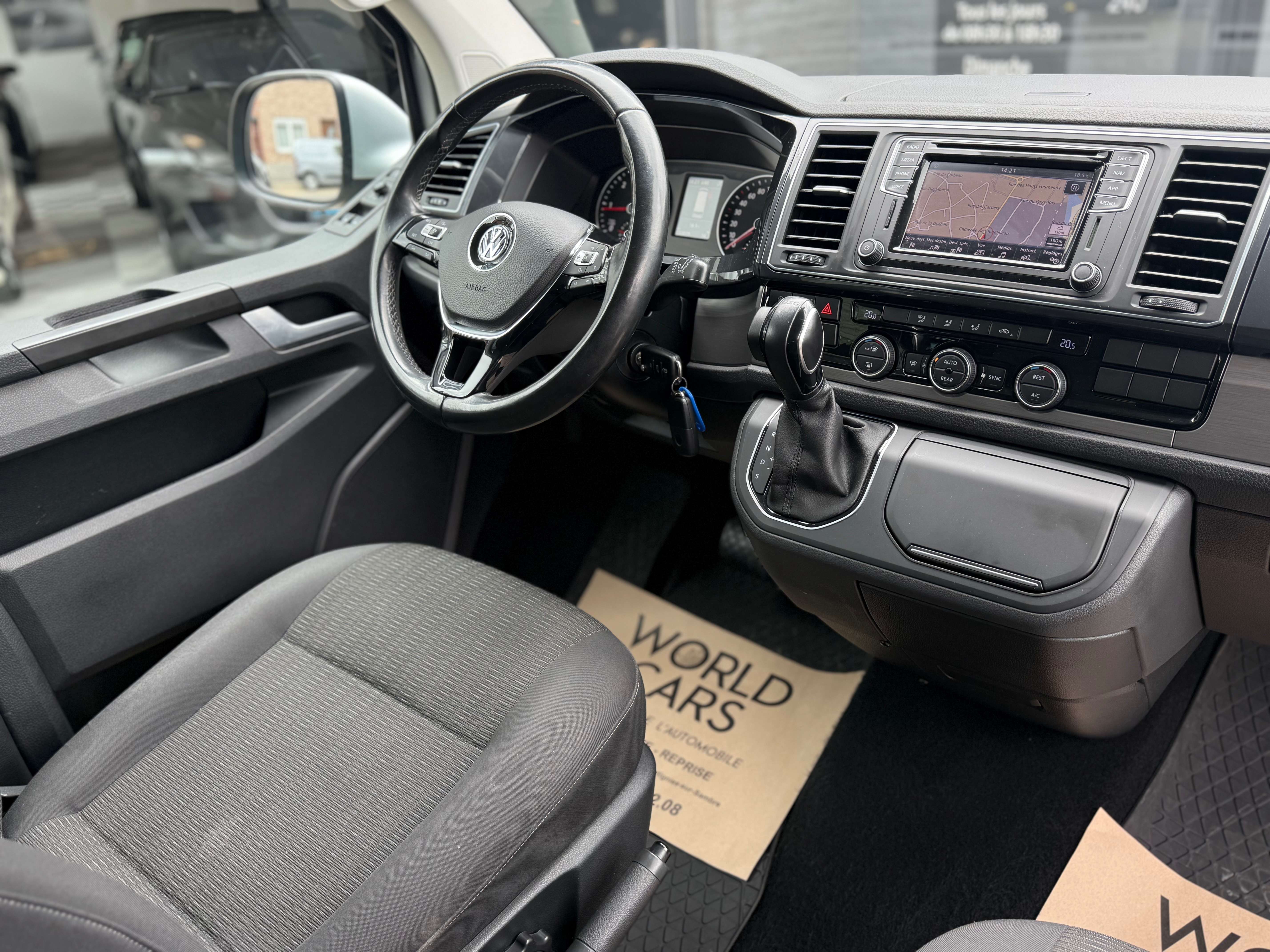 Volkswagen T6 Caravelle 2.0 TDi 150CV DSG TVAC*BTWIN - 8 PLACES- DISTRONIC - CAMERA - NAVIGATION - CARPLAY- FRONT ASSIST - GARANTIE 12MOIS