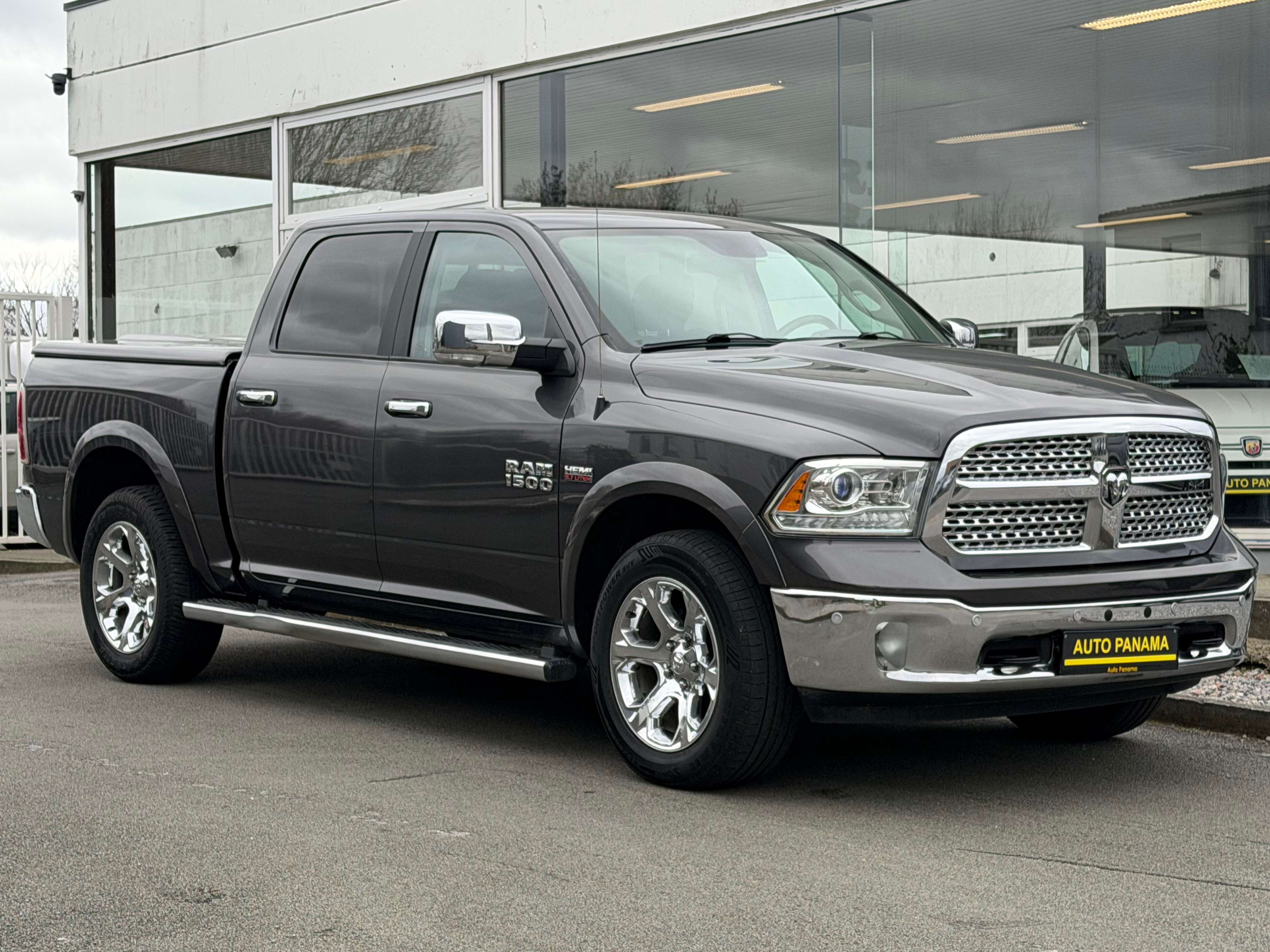 Dodge RAM RAM 5.7 V8 LPG 401CV LARAMIE PNEUMATIQUE CREWCAB
