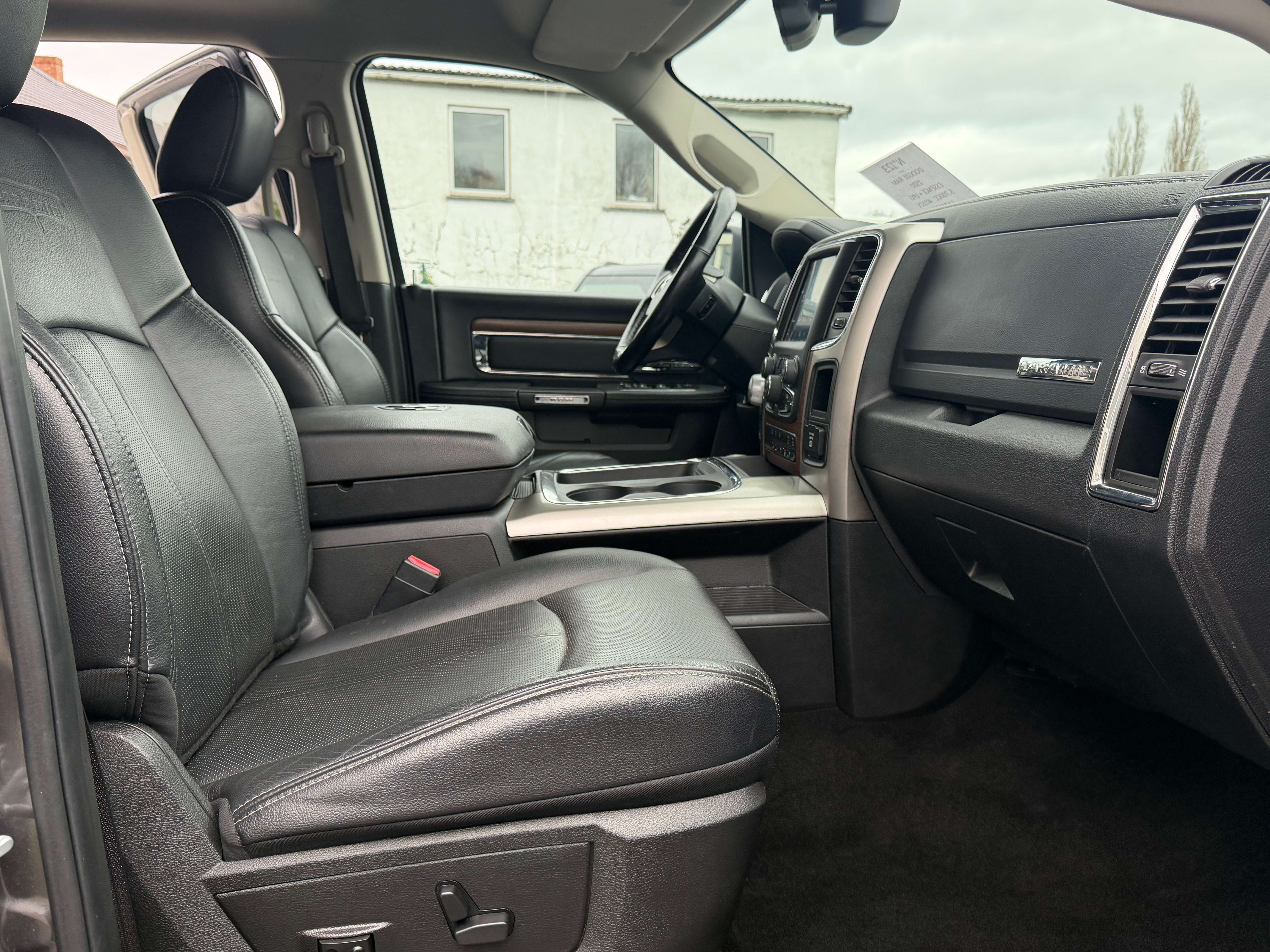 Dodge RAM RAM 5.7 V8 LPG 401CV LARAMIE PNEUMATIQUE CREWCAB