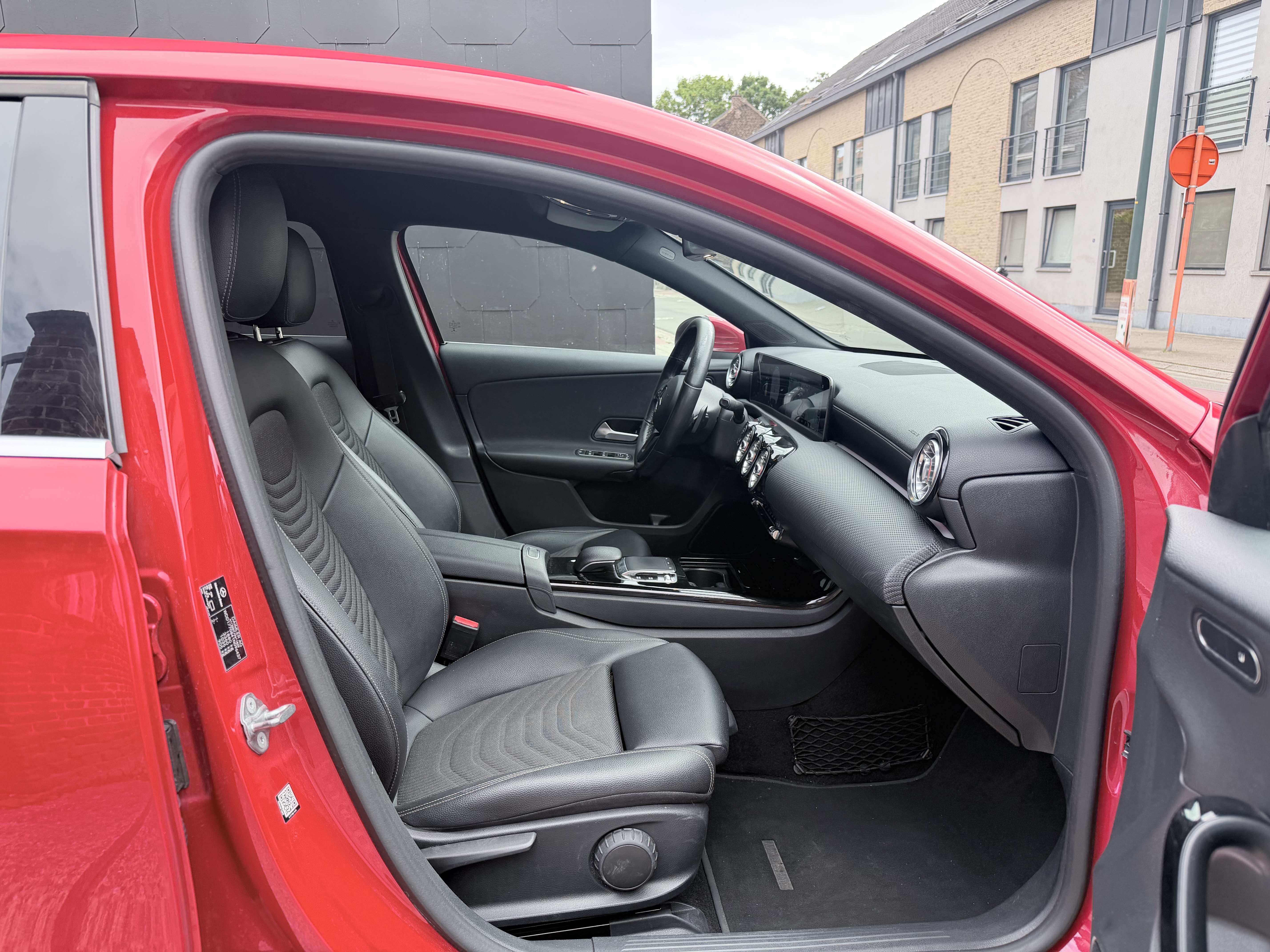 Mercedes-Benz A 180 EDITION AUTOMAAT | CARPLAY | AIRCO | NAVI | CRUISE