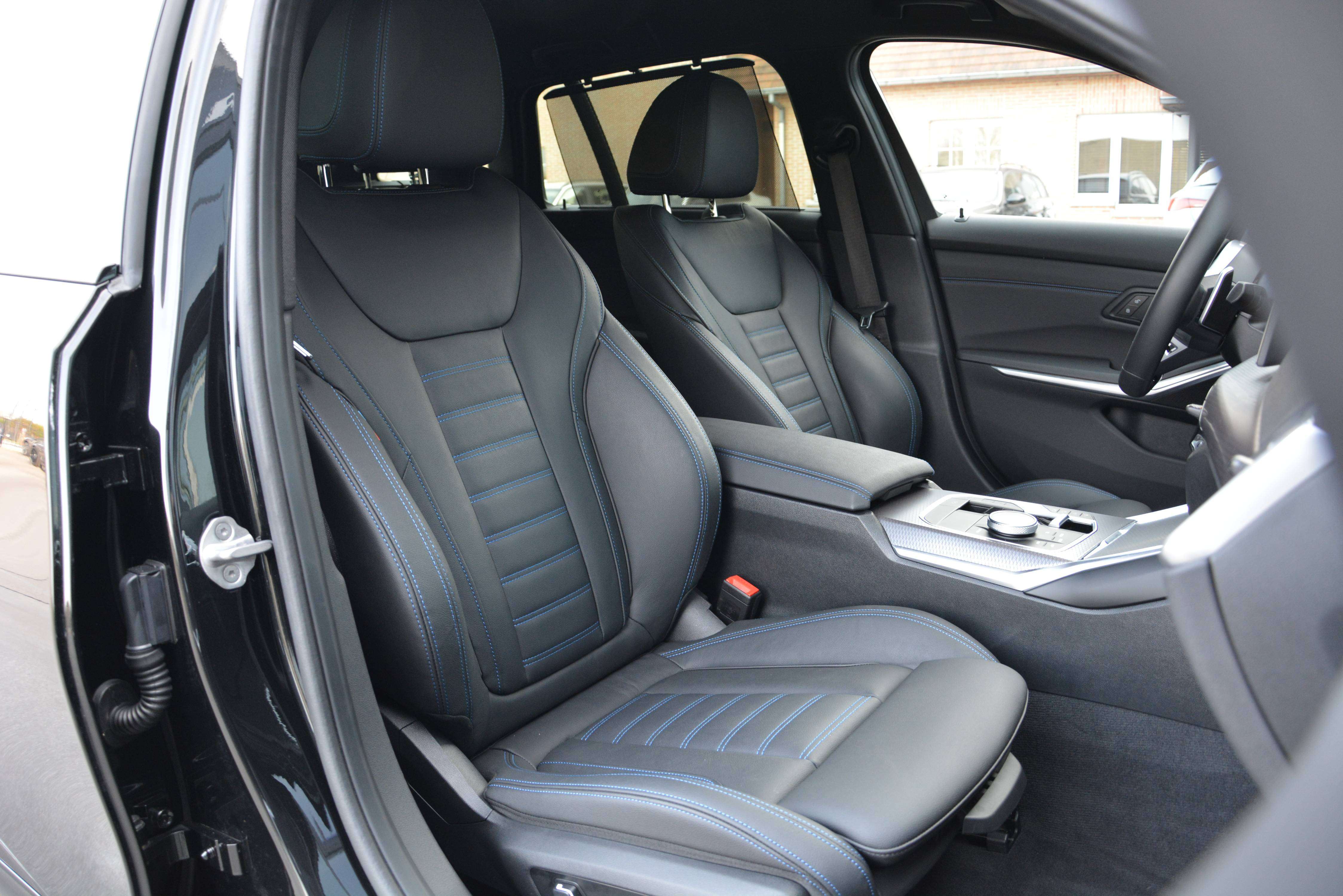 BMW 330 e Touring M-Performance LCI II/ACC/HUD/360cam/Keyless