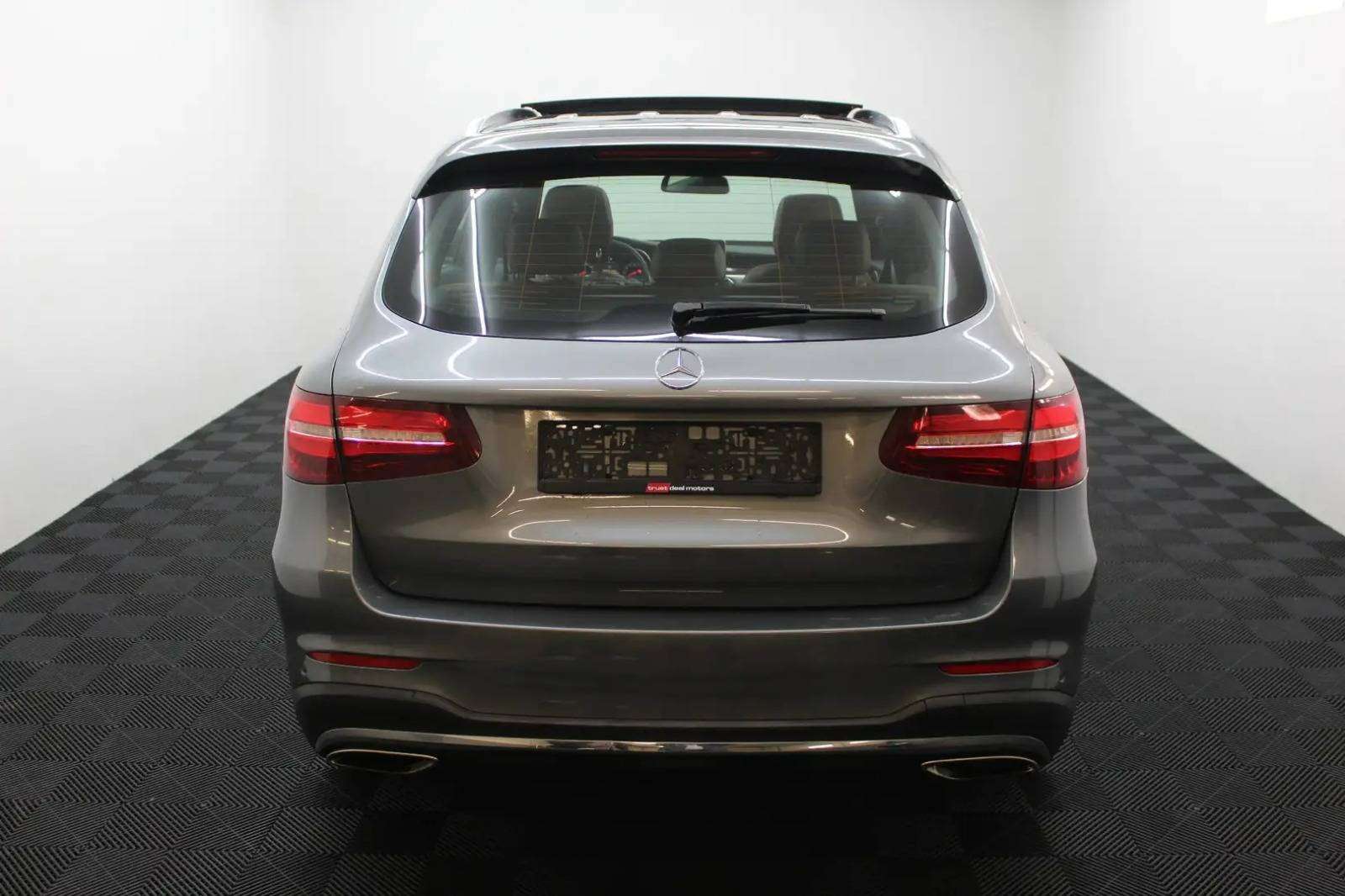 Mercedes-Benz GLC 250 GLC 250 4-Matic * AMG * PANO * GARANTIE *