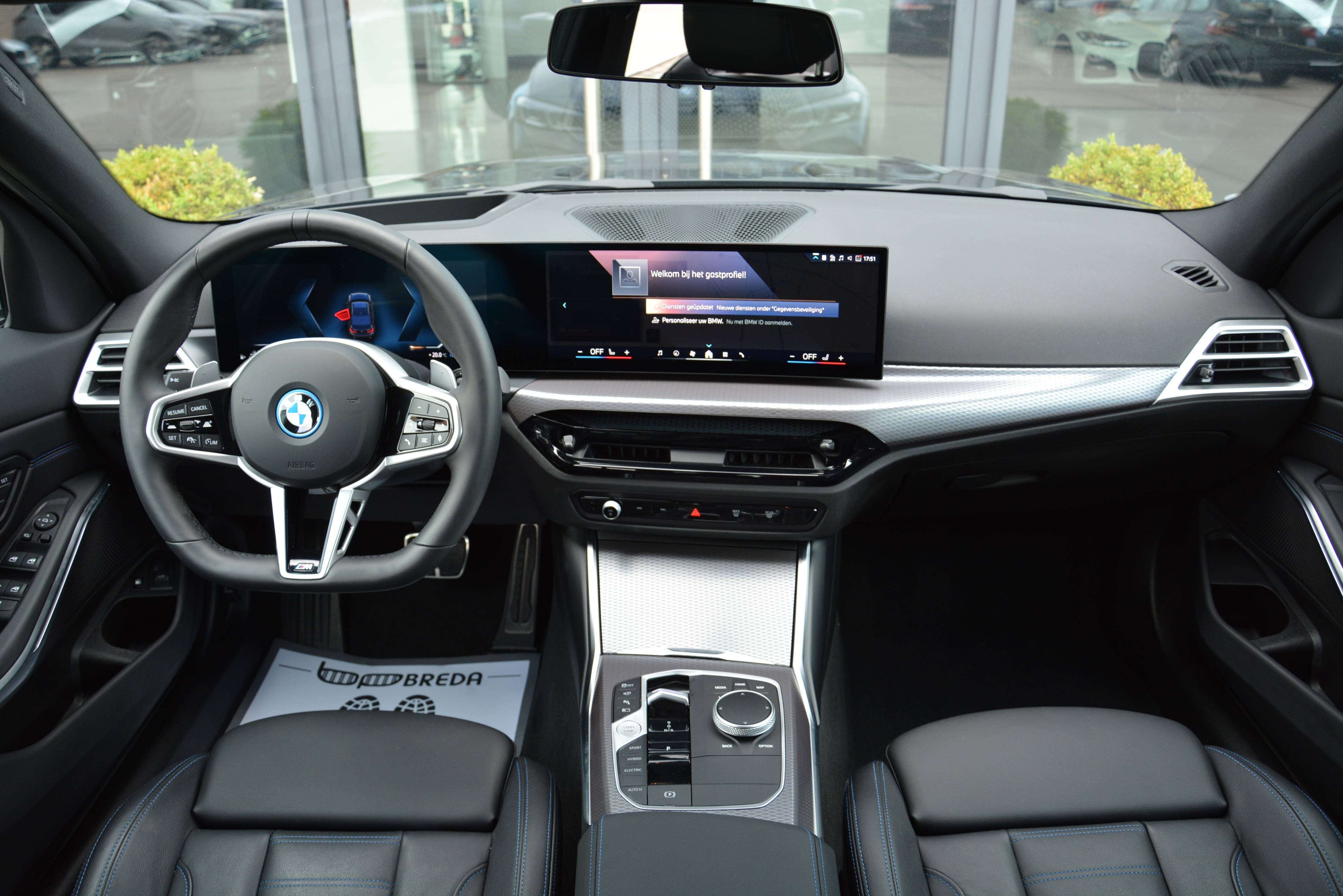 BMW 330 e M-Performance LCI II/ACC/HUD/360cam/Keyless