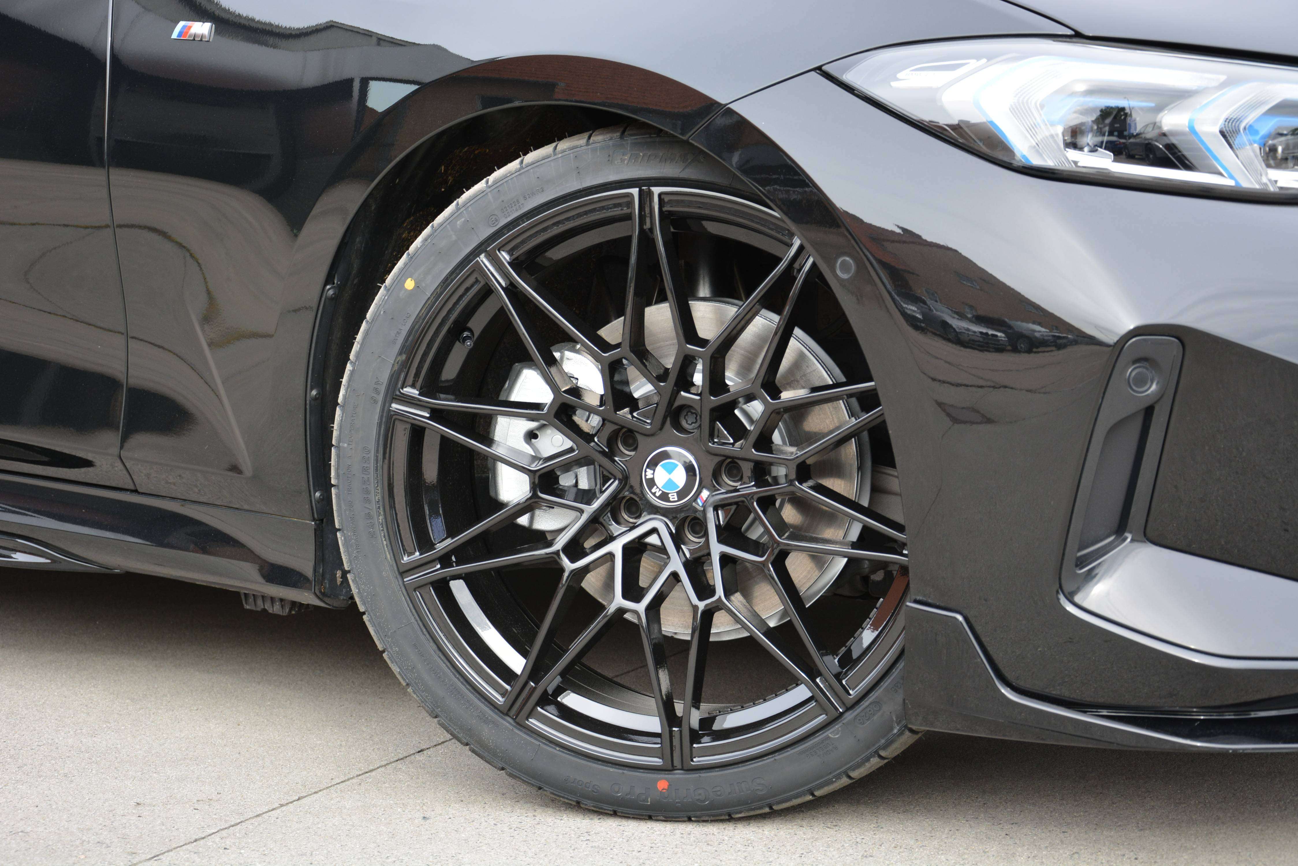 BMW 330 e M-Performance LCI II/ACC/HUD/360cam/Keyless