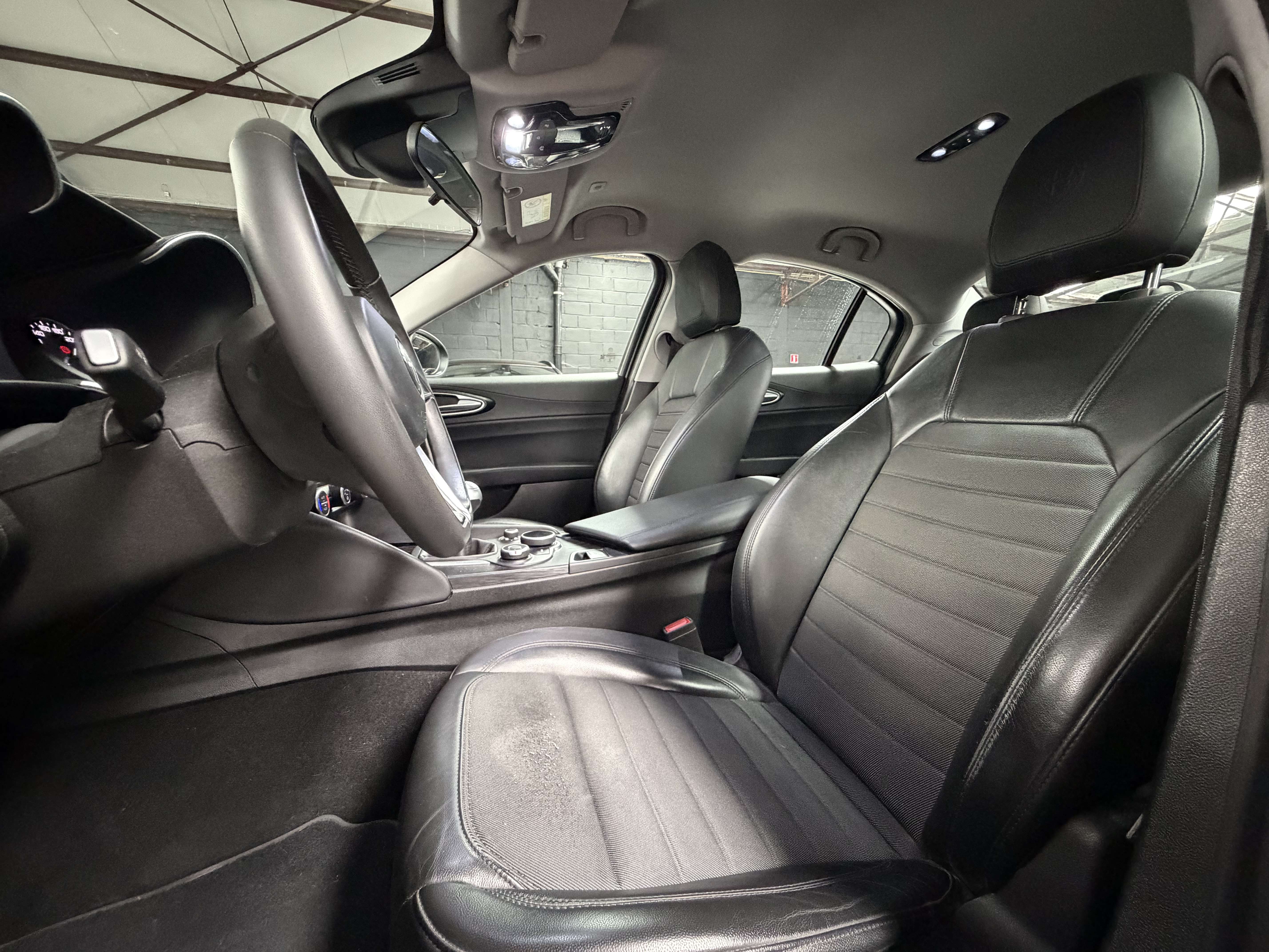 Alfa Romeo Giulia 2.2 JTDm * GPS * RADAR * LED * CUIR PARTIEL * GARANTIE