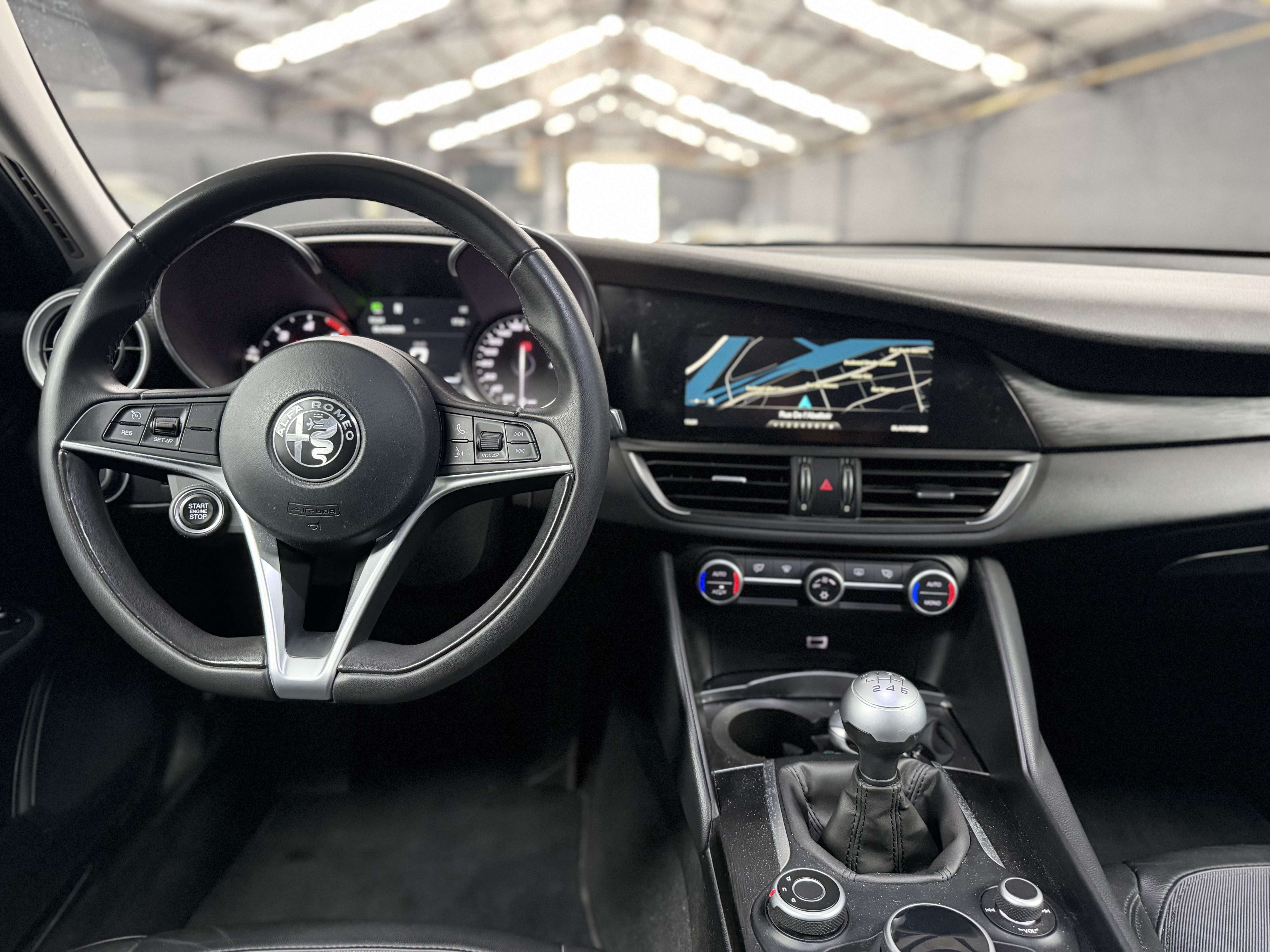 Alfa Romeo Giulia 2.2 JTDm * GPS * RADAR * LED * CUIR PARTIEL * GARANTIE