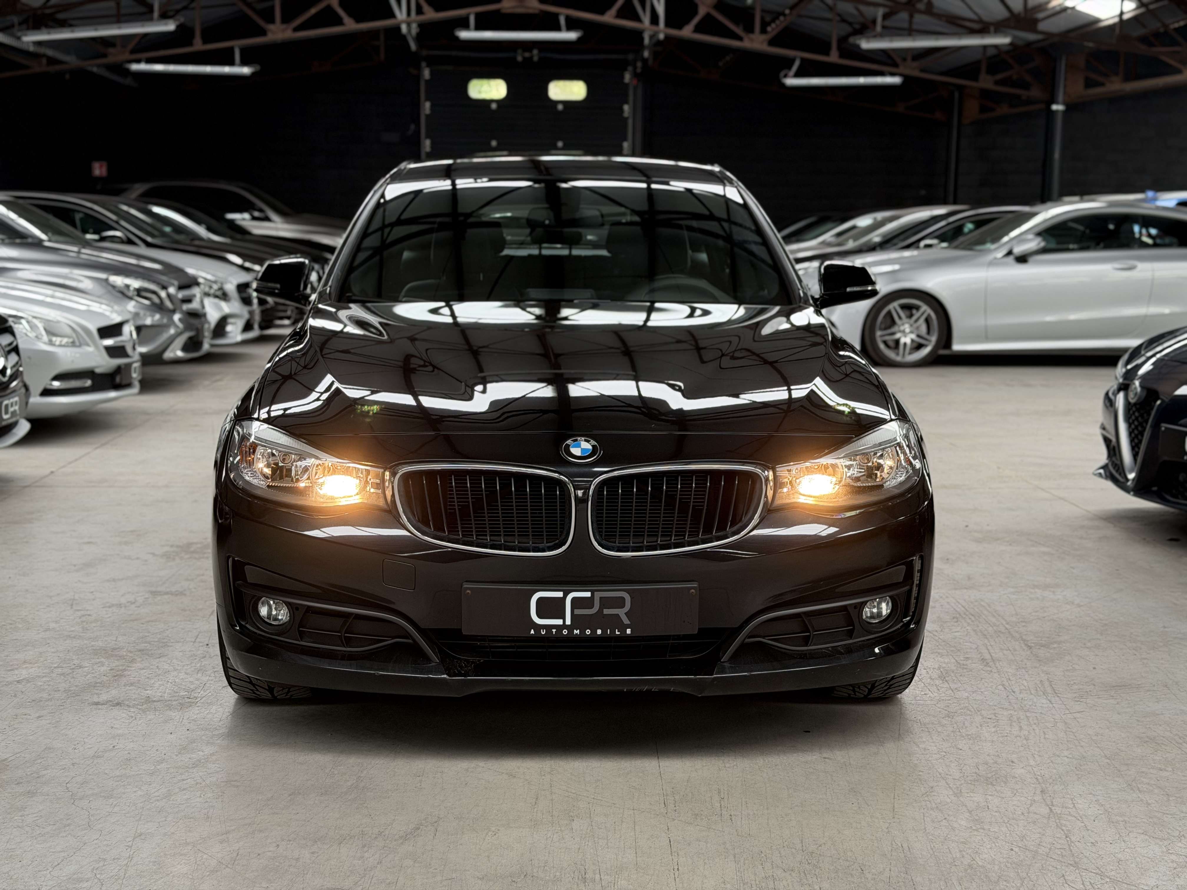 BMW 318 Gran Turismo dA * TVA * GPS * RADAR AR * CUIR * SIEGE CH * GARANTIE