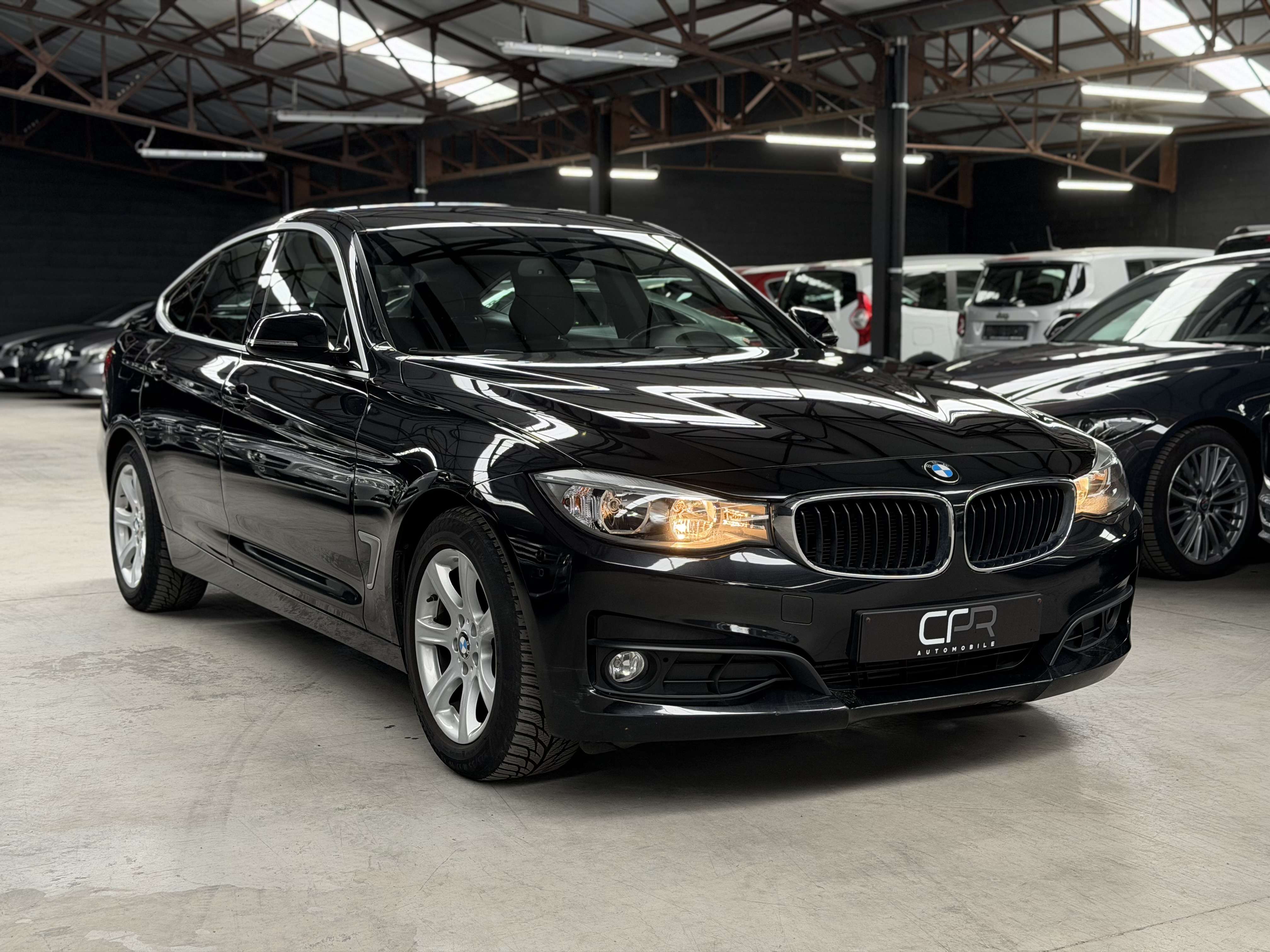 BMW 318 Gran Turismo dA * TVA * GPS * RADAR AR * CUIR * SIEGE CH * GARANTIE