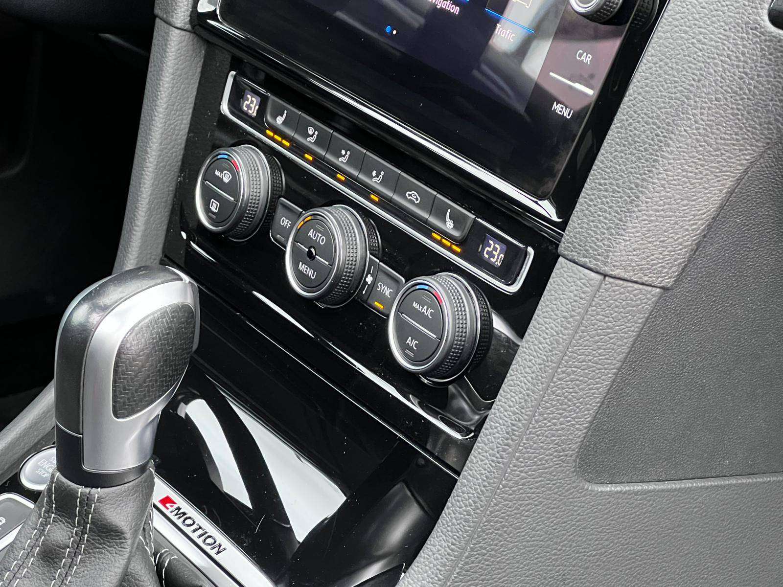 Volkswagen Golf R 2.0 TSI 4motion DSG COCKPIT TOIT-PANO CARNET ACC