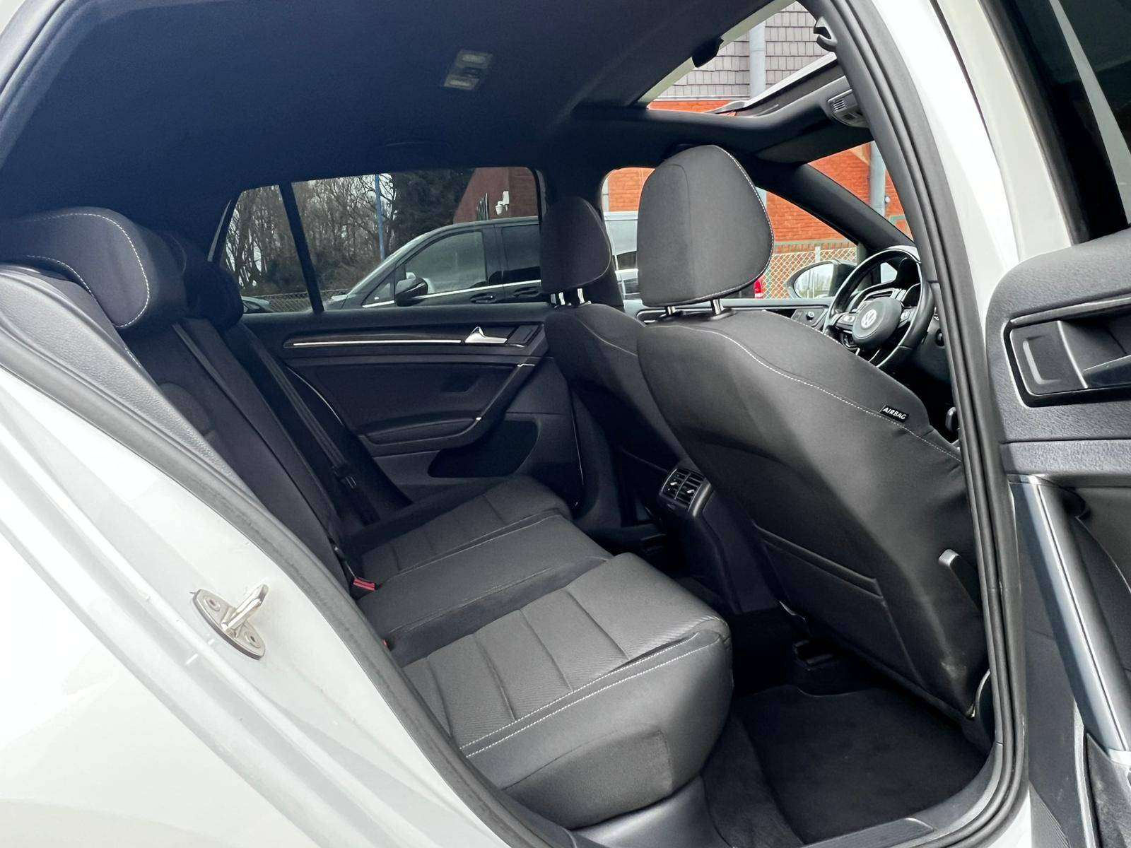Volkswagen Golf R 2.0 TSI 4motion DSG COCKPIT TOIT-PANO CARNET ACC