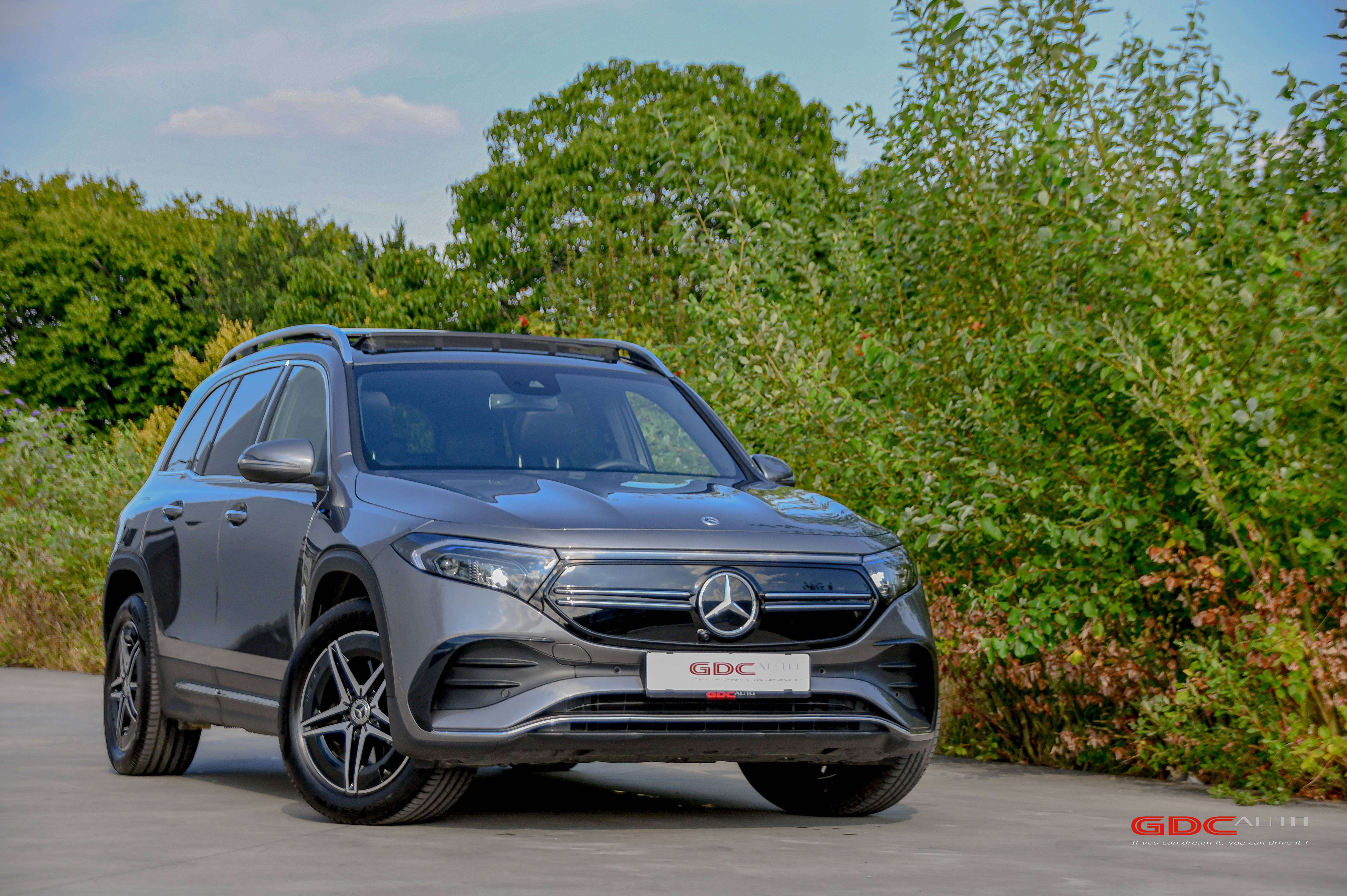 Mercedes-Benz EQB 350 AMG LINE - 4 MATIC -PANO DAK - 7PL