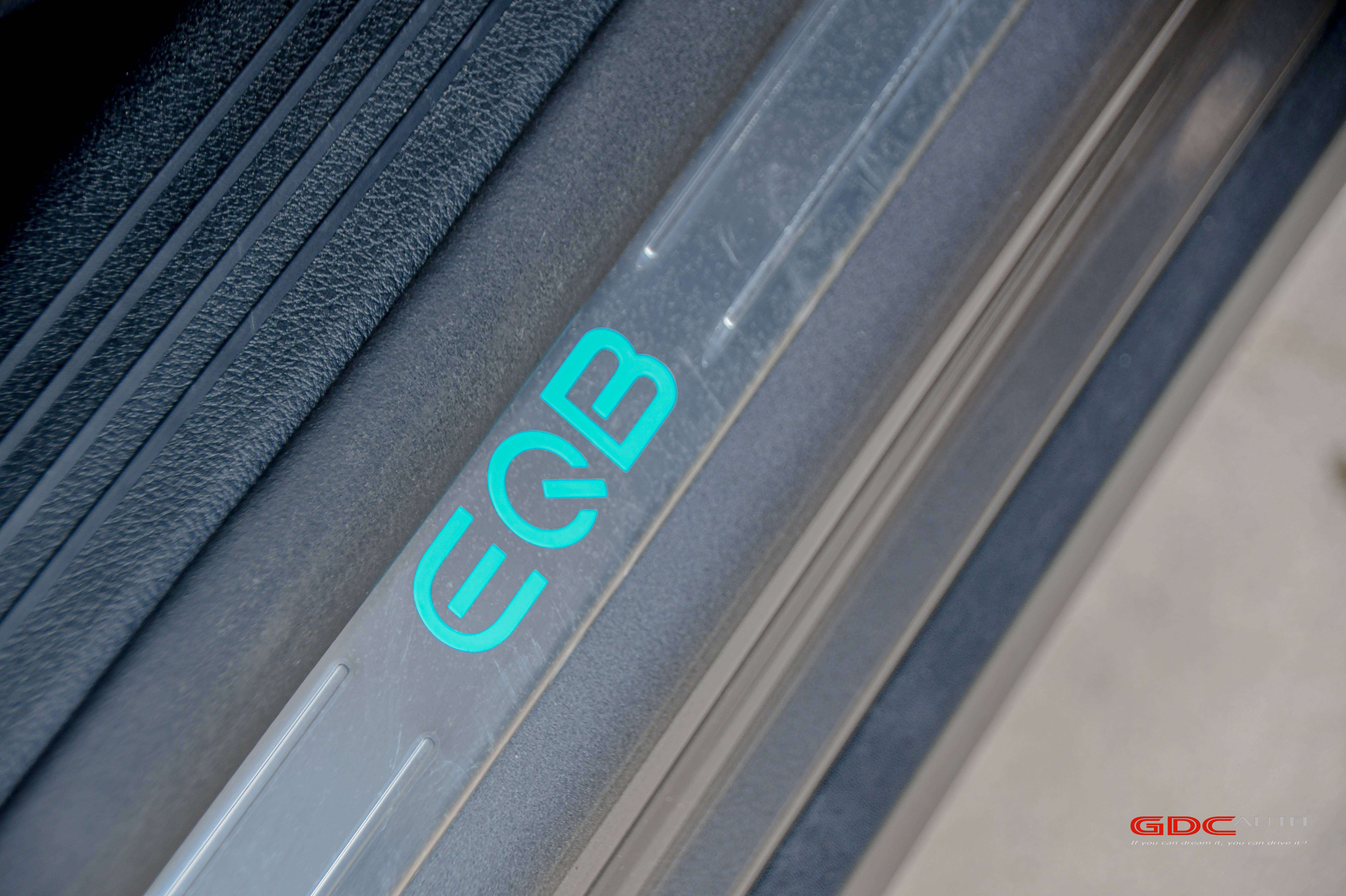 Mercedes-Benz EQB 350 AMG LINE - 4 MATIC -PANO DAK - 7PL