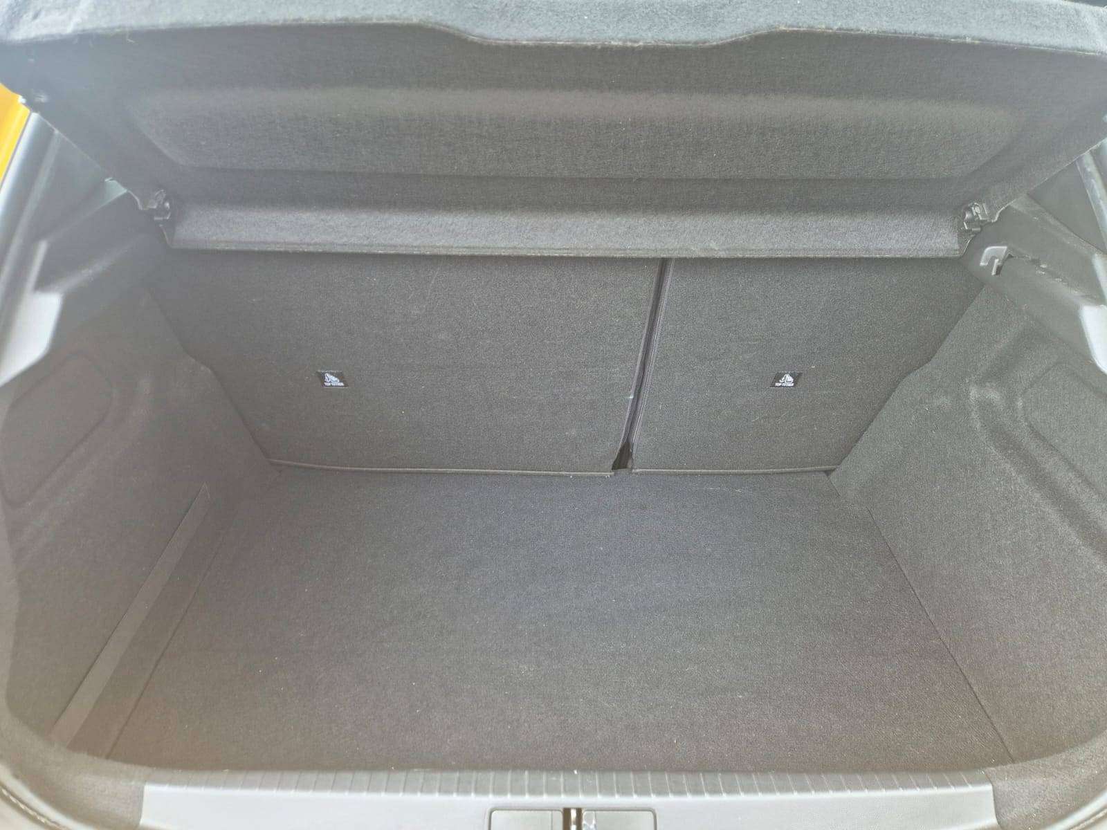 Peugeot 208 1.2i GT Line / Carplay / Camera + Capteurs / Garantie 12 mois