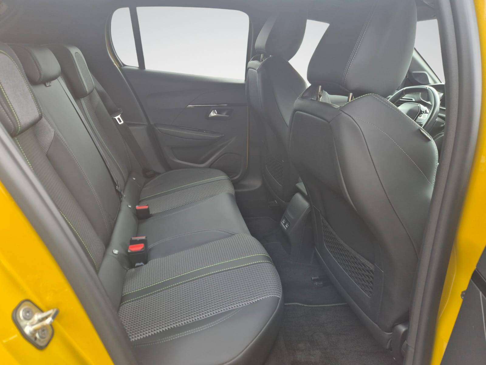Peugeot 208 1.2i GT Line / Carplay / Camera + Capteurs / Garantie 12 mois