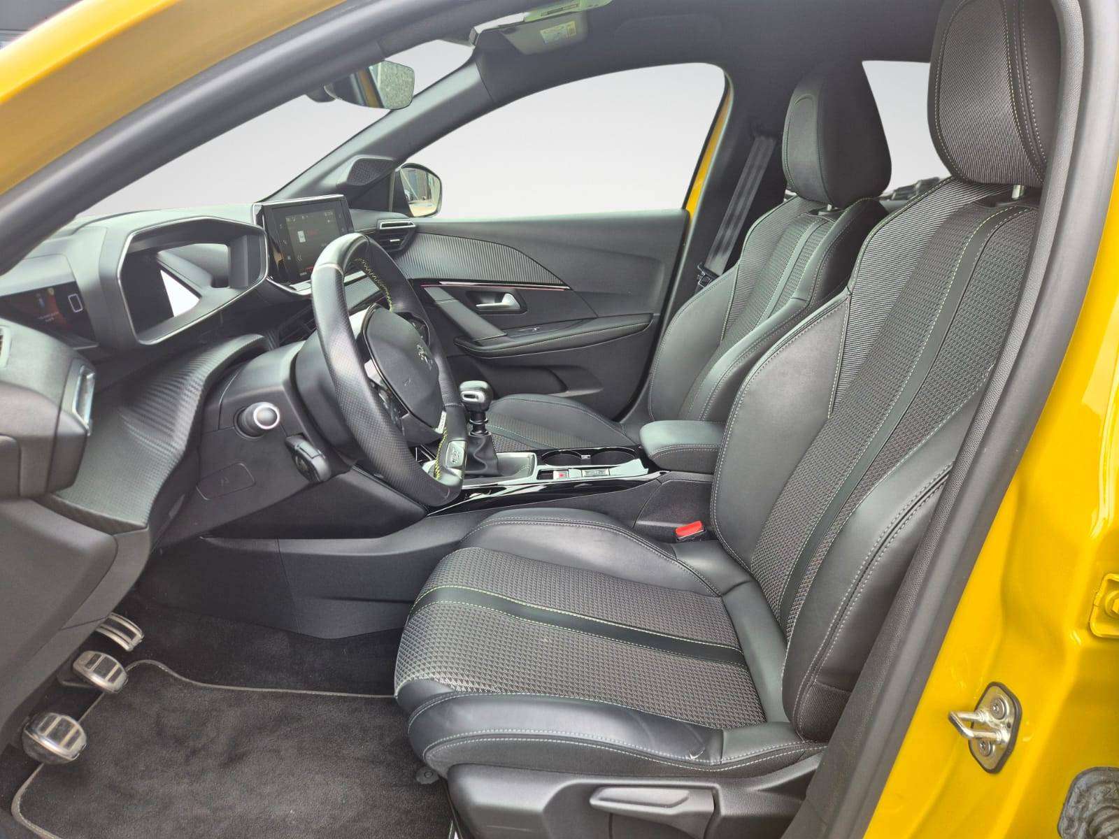 Peugeot 208 1.2i GT Line / Carplay / Camera + Capteurs / Garantie 12 mois