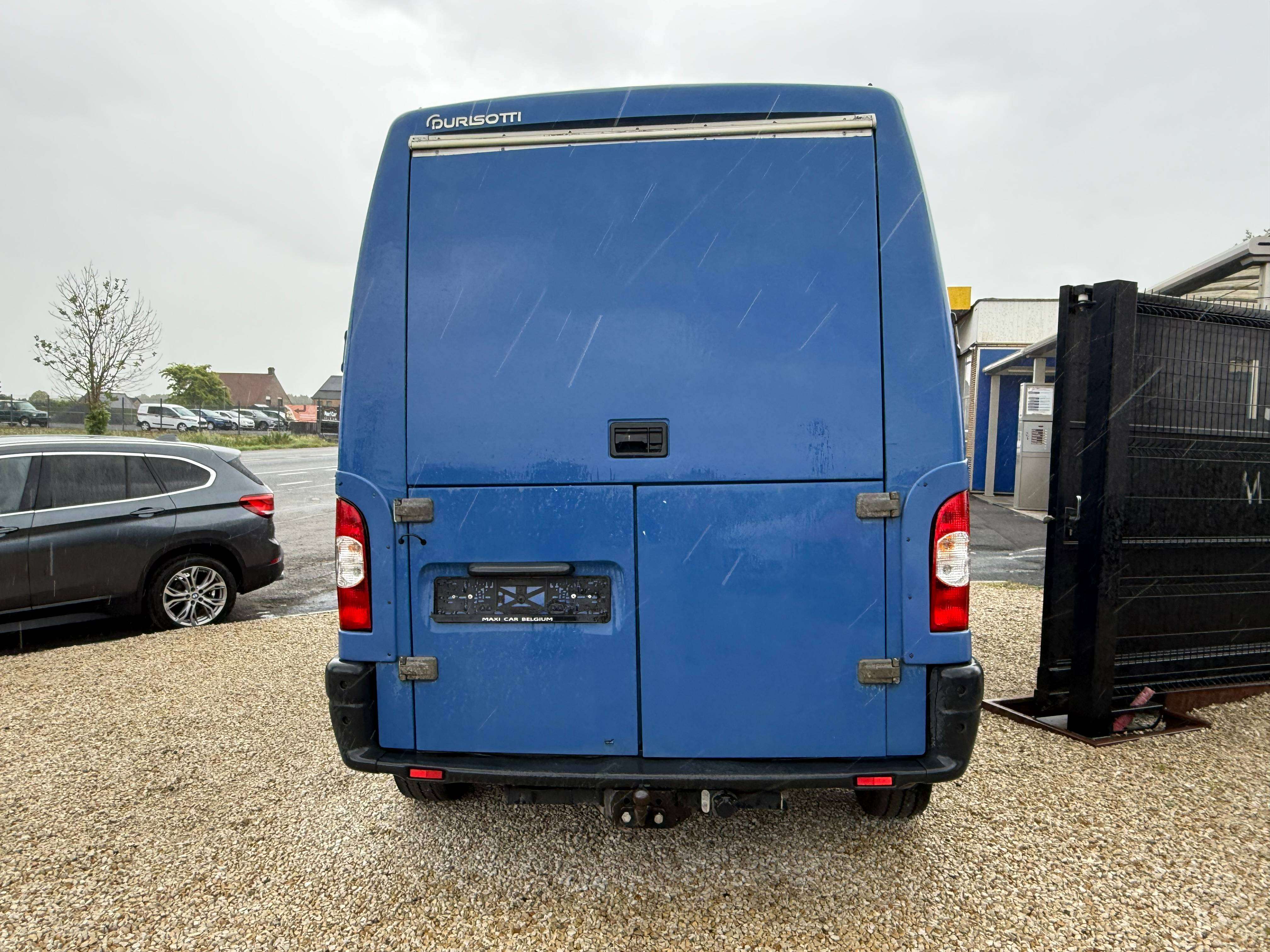 Renault Master 2.5 dCi 35 L3H2 / Uniquement marchand ou export!